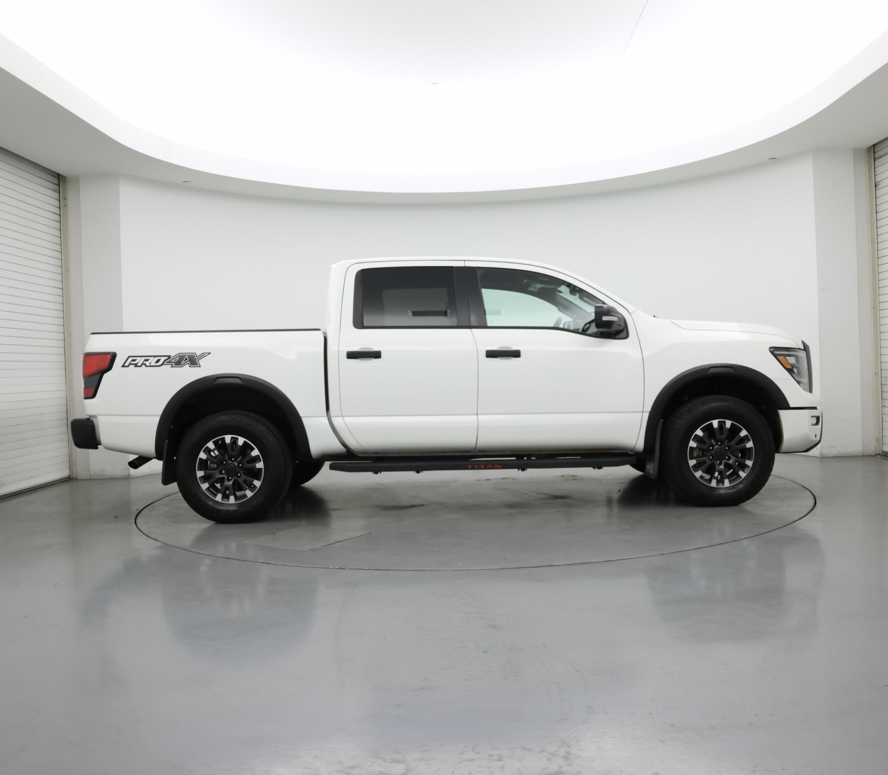 Thumbnail: 2023 Nissan Titan - 7