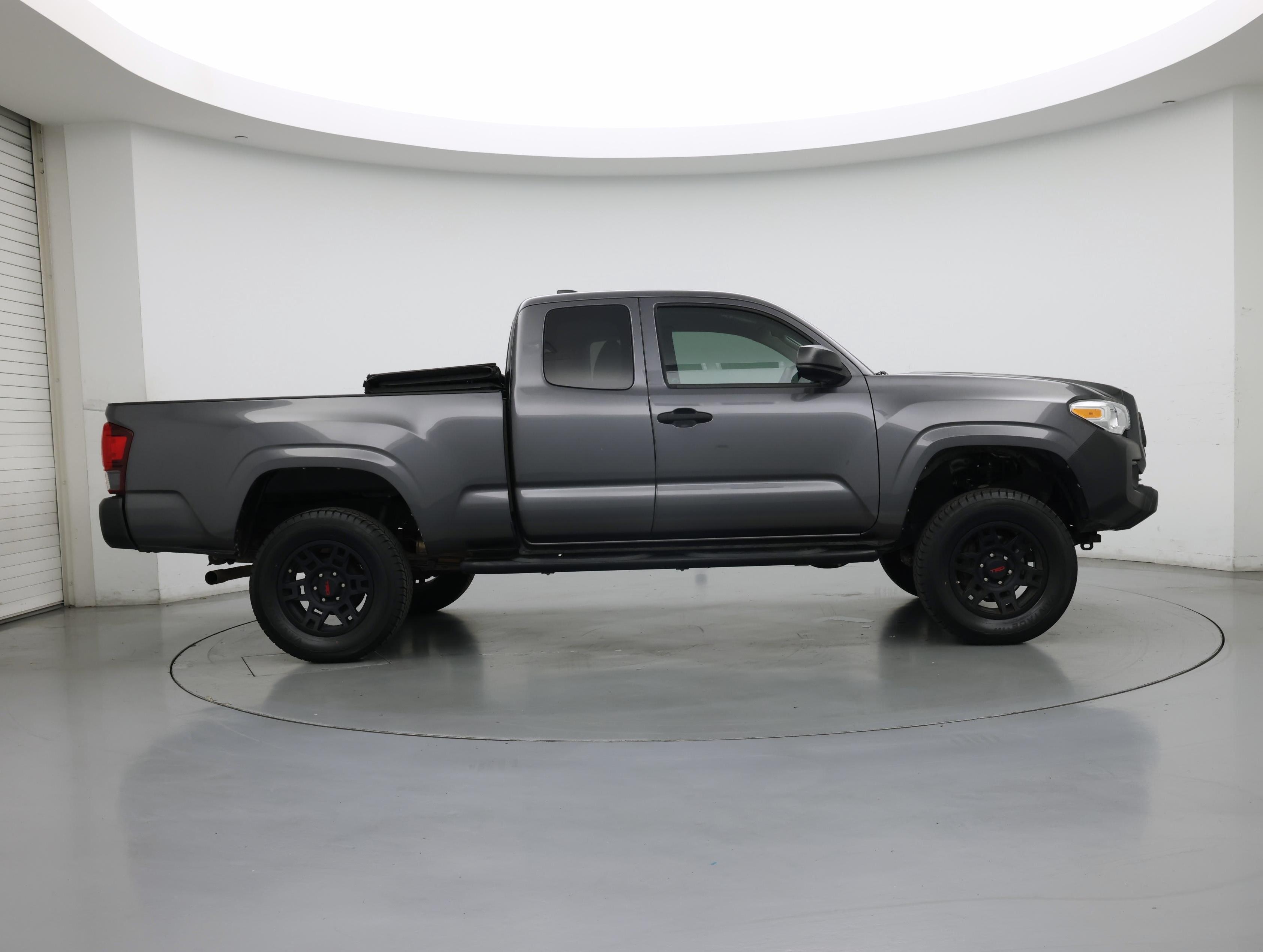 Thumbnail: 2022 Toyota Tacoma - 7