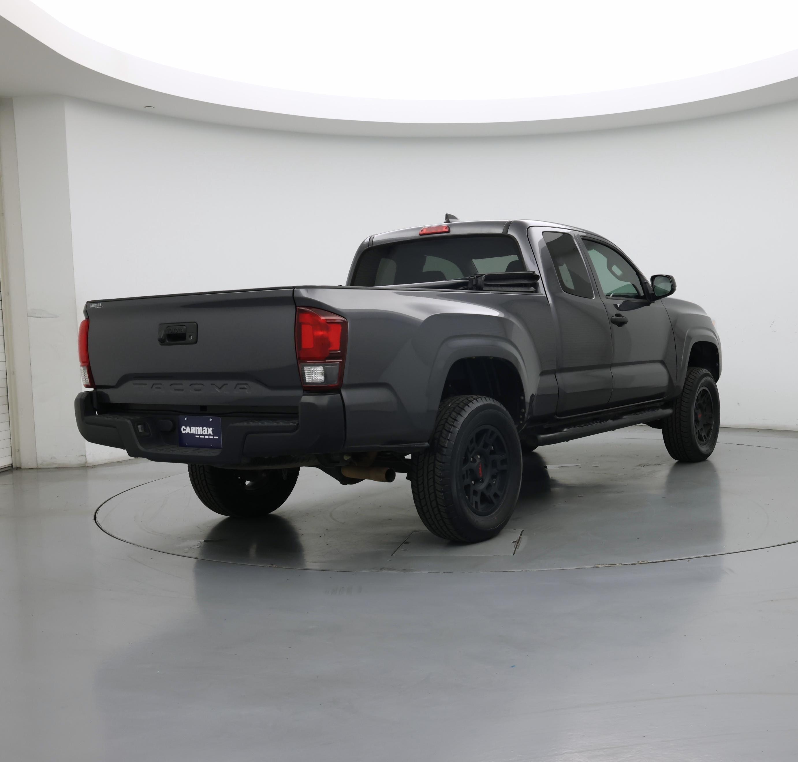Thumbnail: 2022 Toyota Tacoma - 8