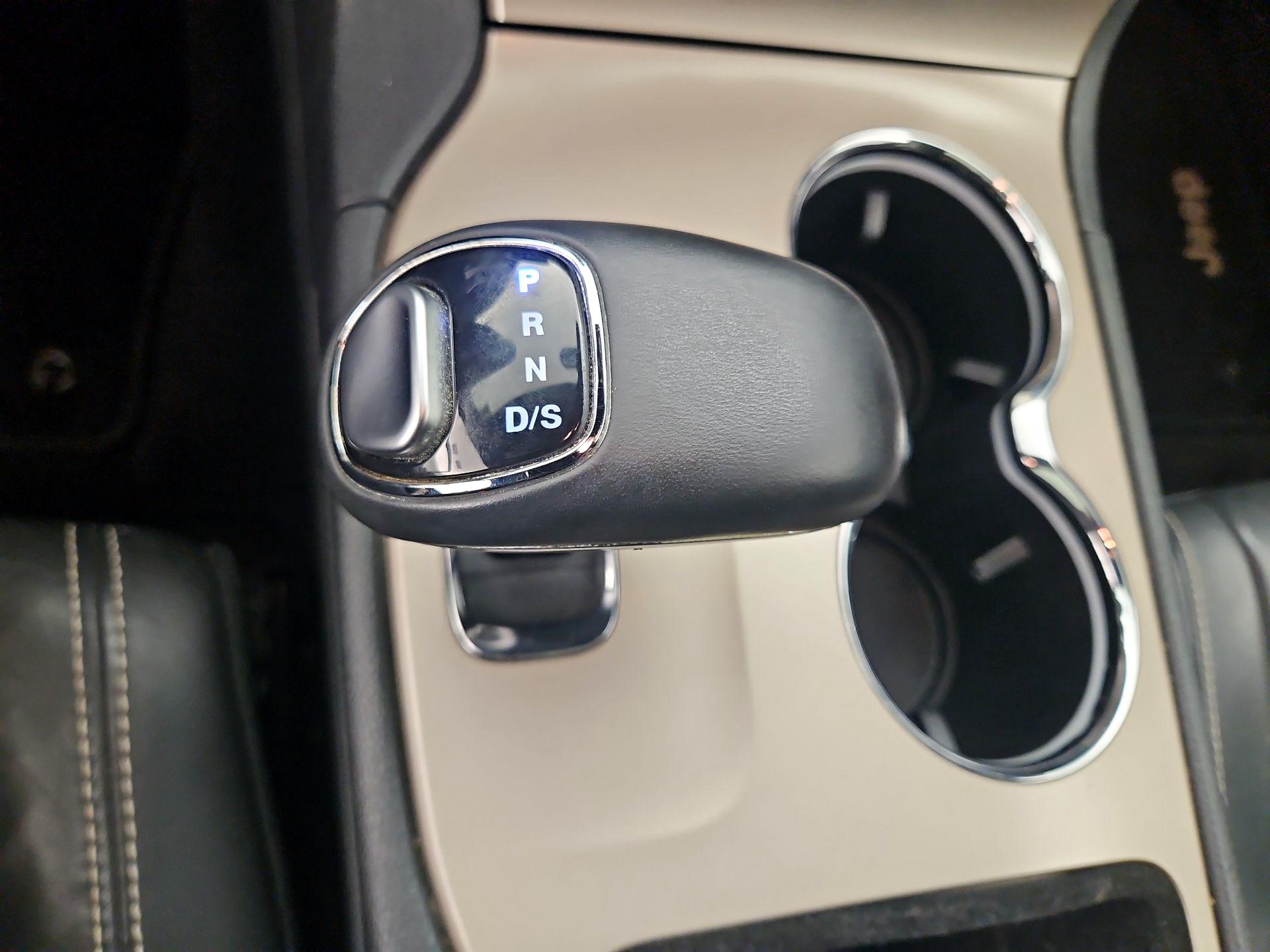 Thumbnail: 2014 Jeep Grand Cherokee - 18