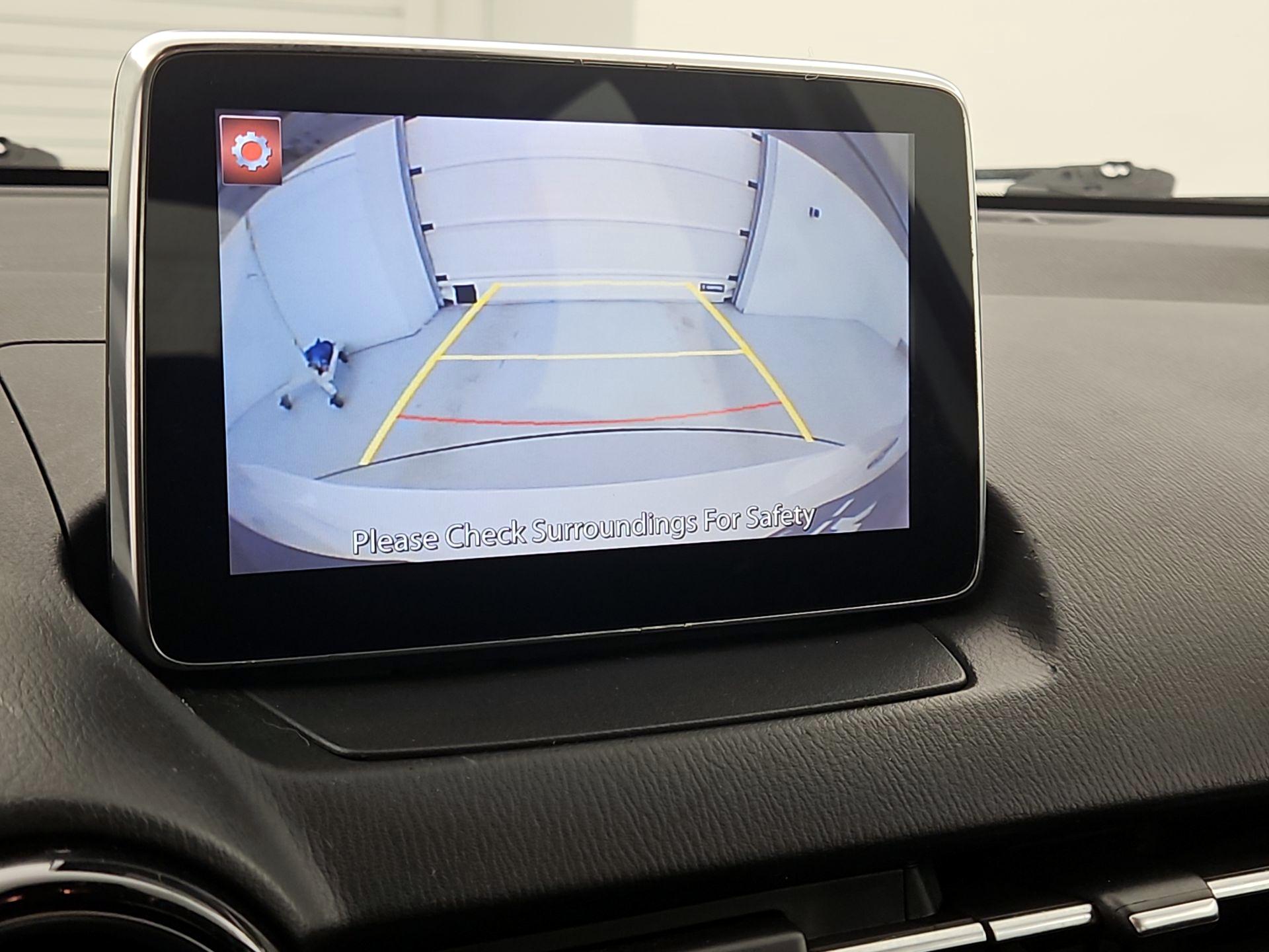 Thumbnail: 2018 Toyota Yaris iA - 14