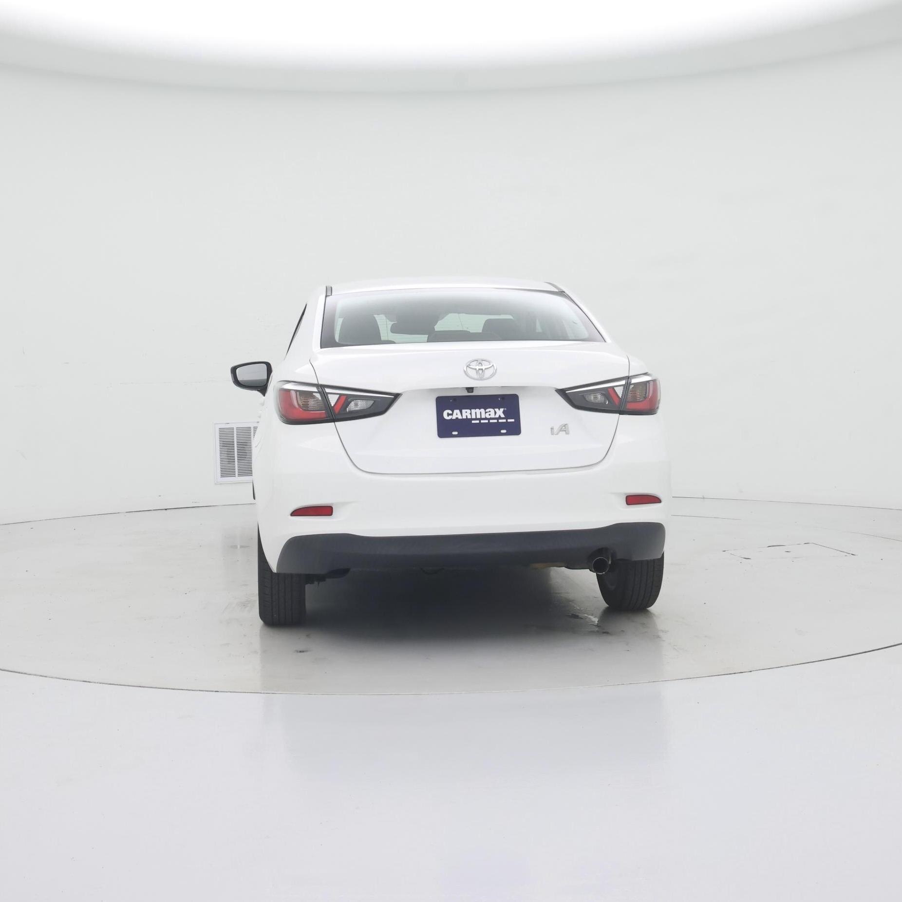 Thumbnail: 2018 Toyota Yaris iA - 6