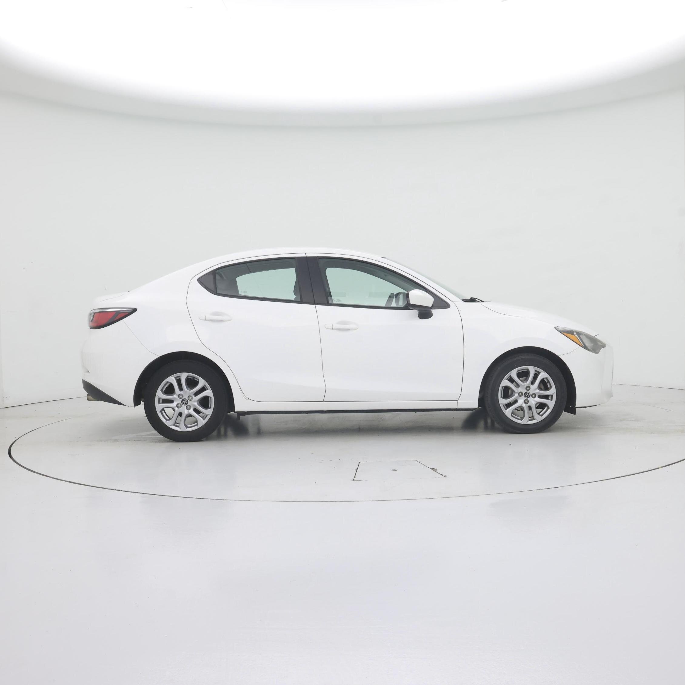 Thumbnail: 2018 Toyota Yaris iA - 7