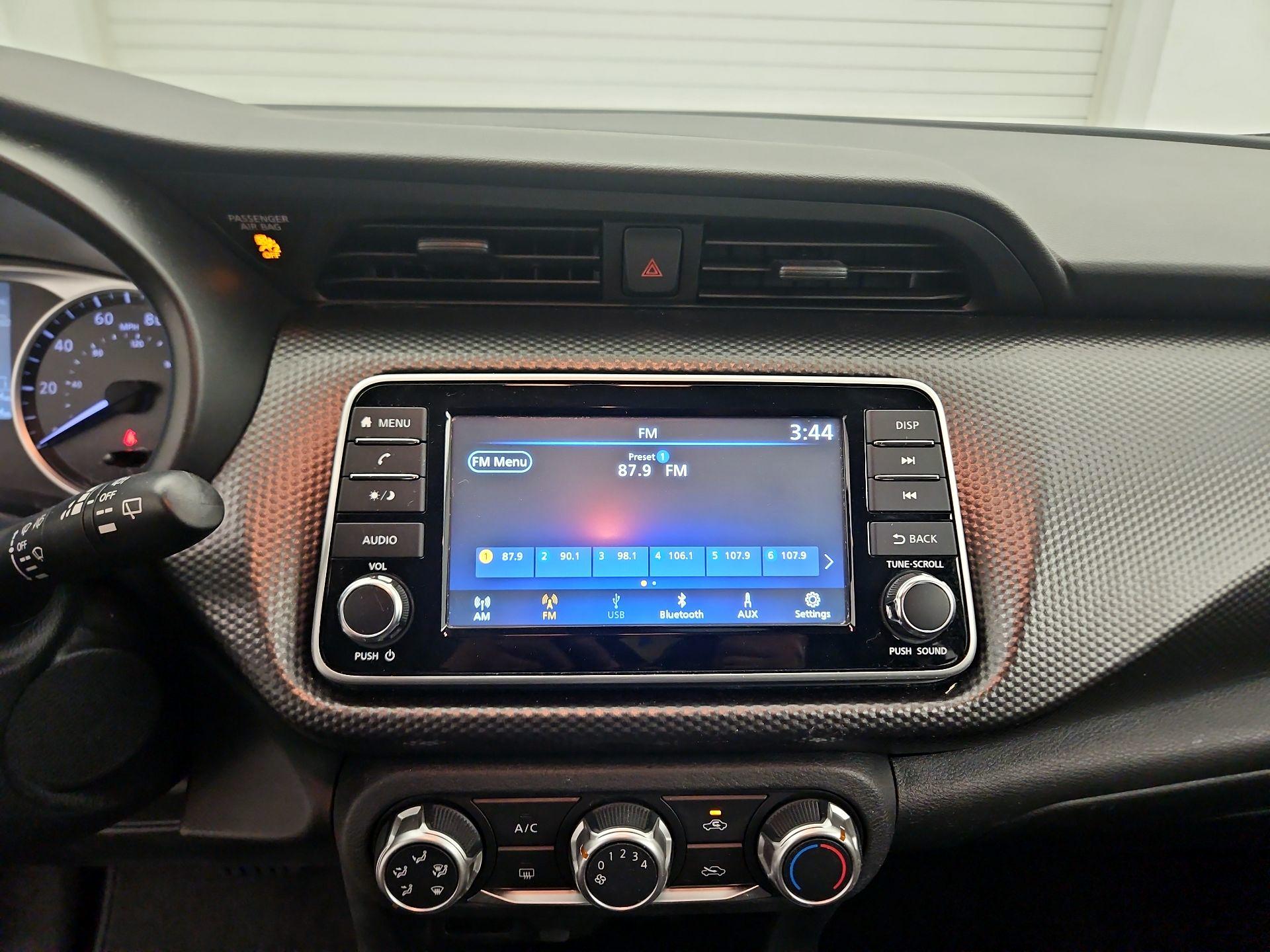 Thumbnail: 2020 Nissan Kicks - 15