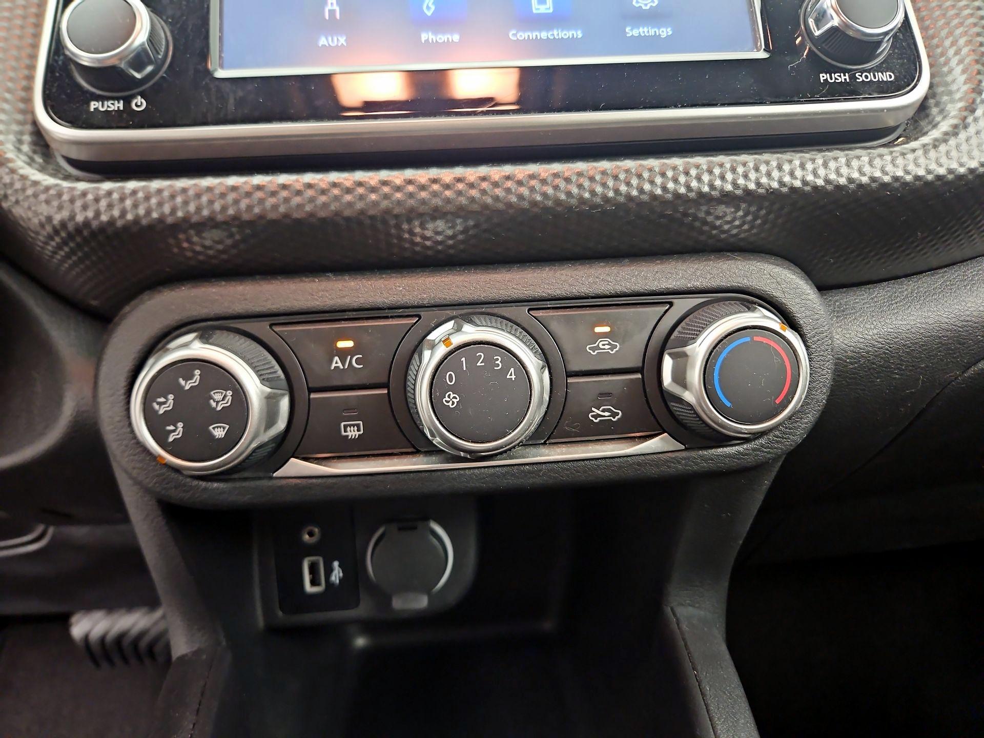 Thumbnail: 2020 Nissan Kicks - 16