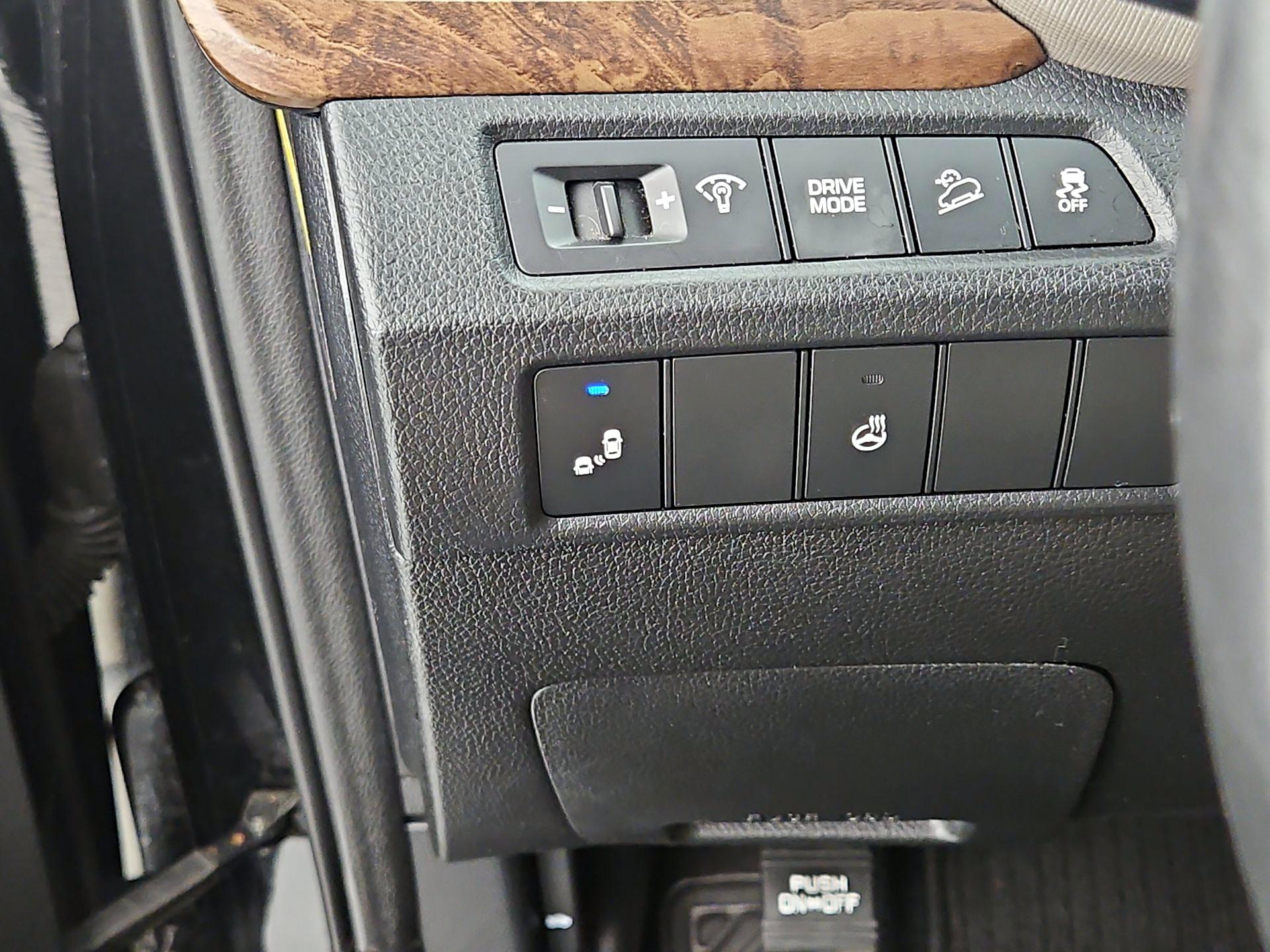 Thumbnail: 2018 Hyundai Santa Fe - 13