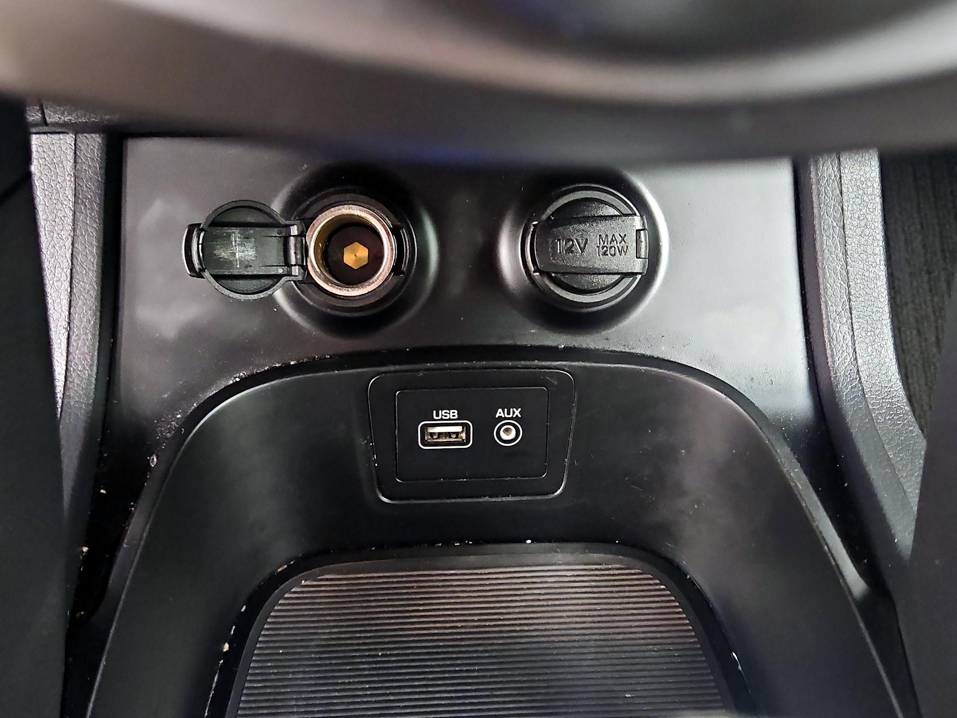 Thumbnail: 2018 Hyundai Santa Fe - 19