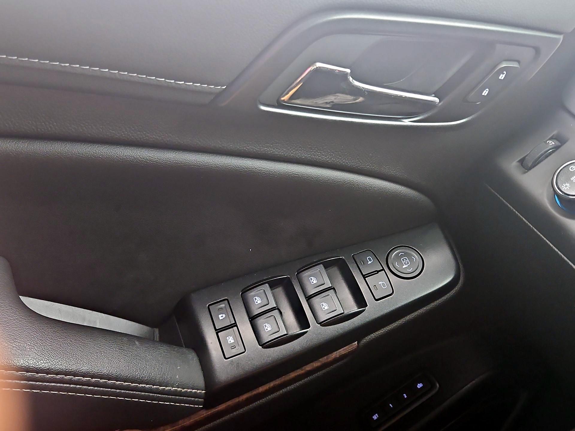 Thumbnail: 2020 GMC Yukon XL - 12