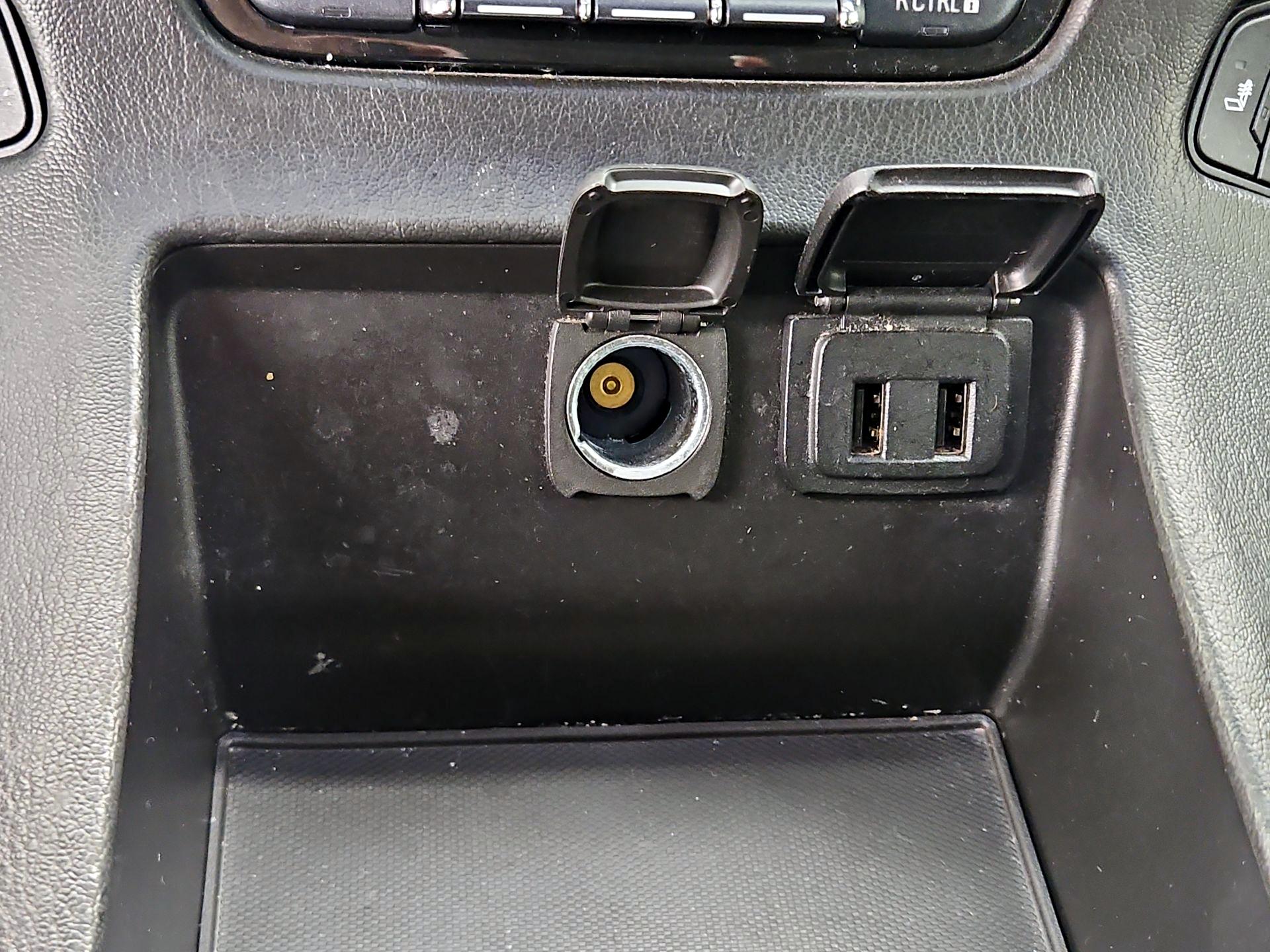 Thumbnail: 2020 GMC Yukon XL - 19