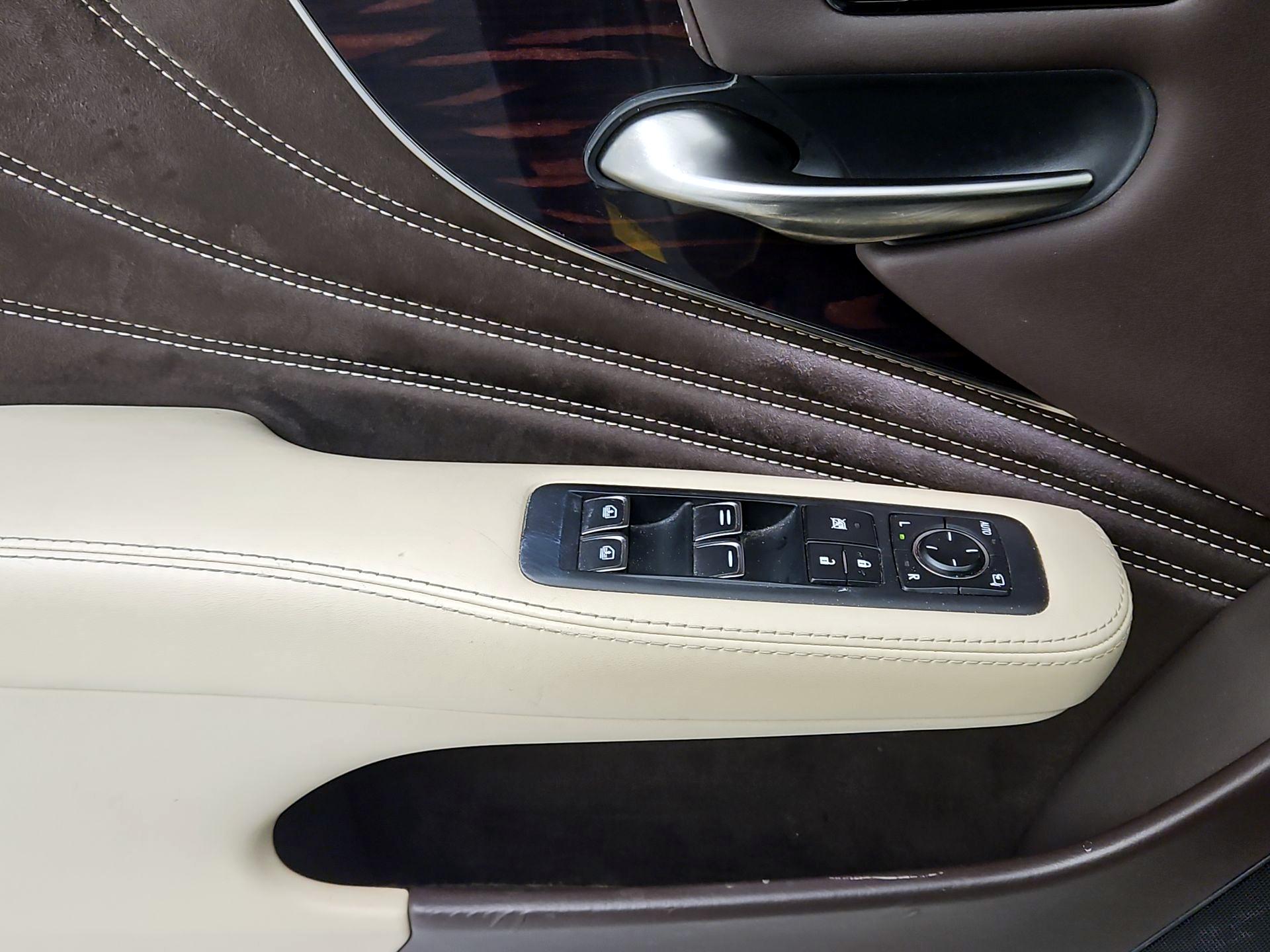 Thumbnail: 2018 Lexus LS - 12