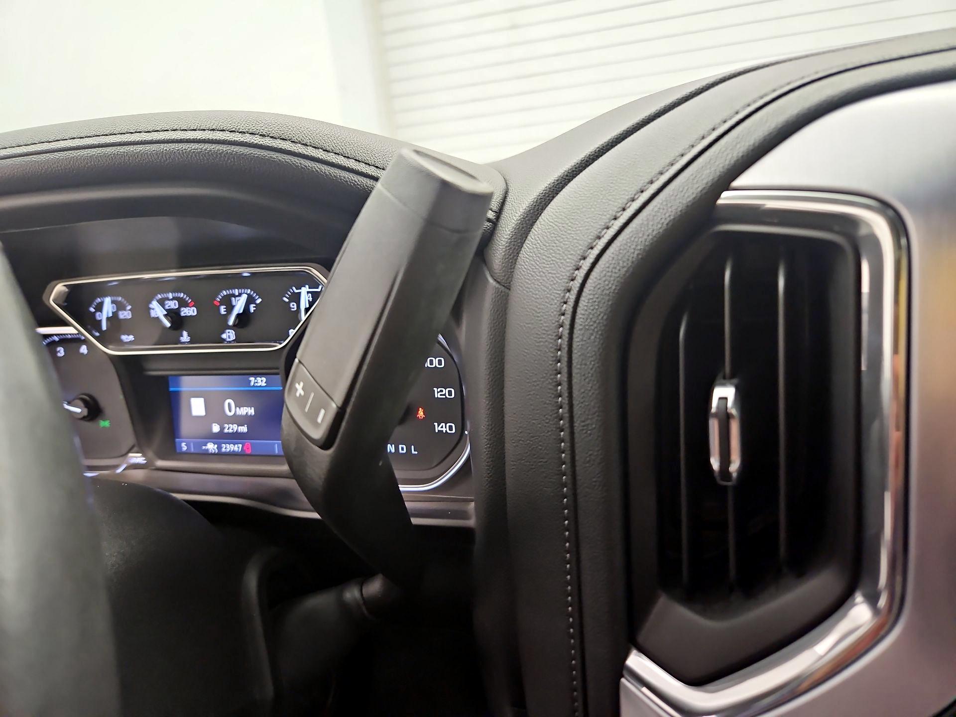 Thumbnail: 2020 GMC Sierra 1500 - 17