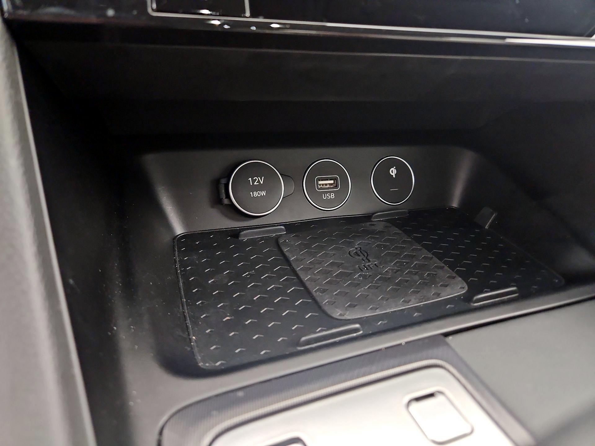 Thumbnail: 2025 Genesis G70 - 19