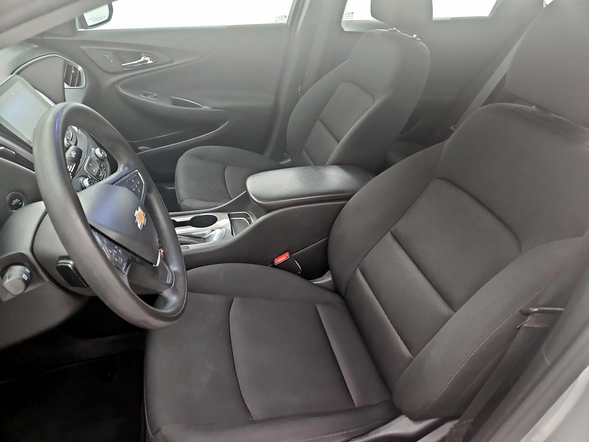 Thumbnail: 2020 Chevrolet Malibu - 11