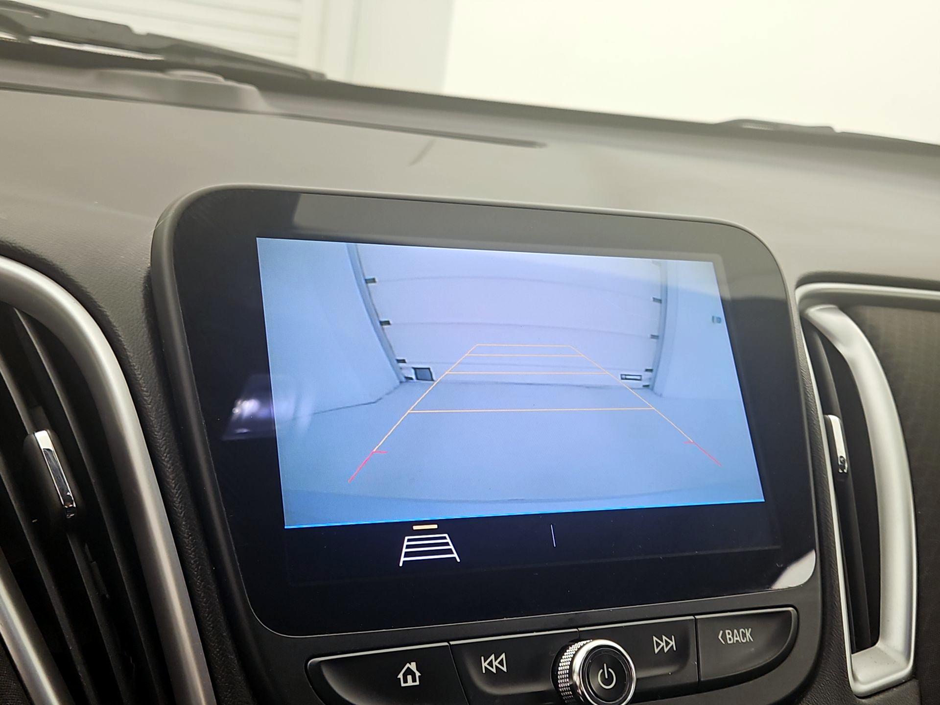 Thumbnail: 2020 Chevrolet Malibu - 14