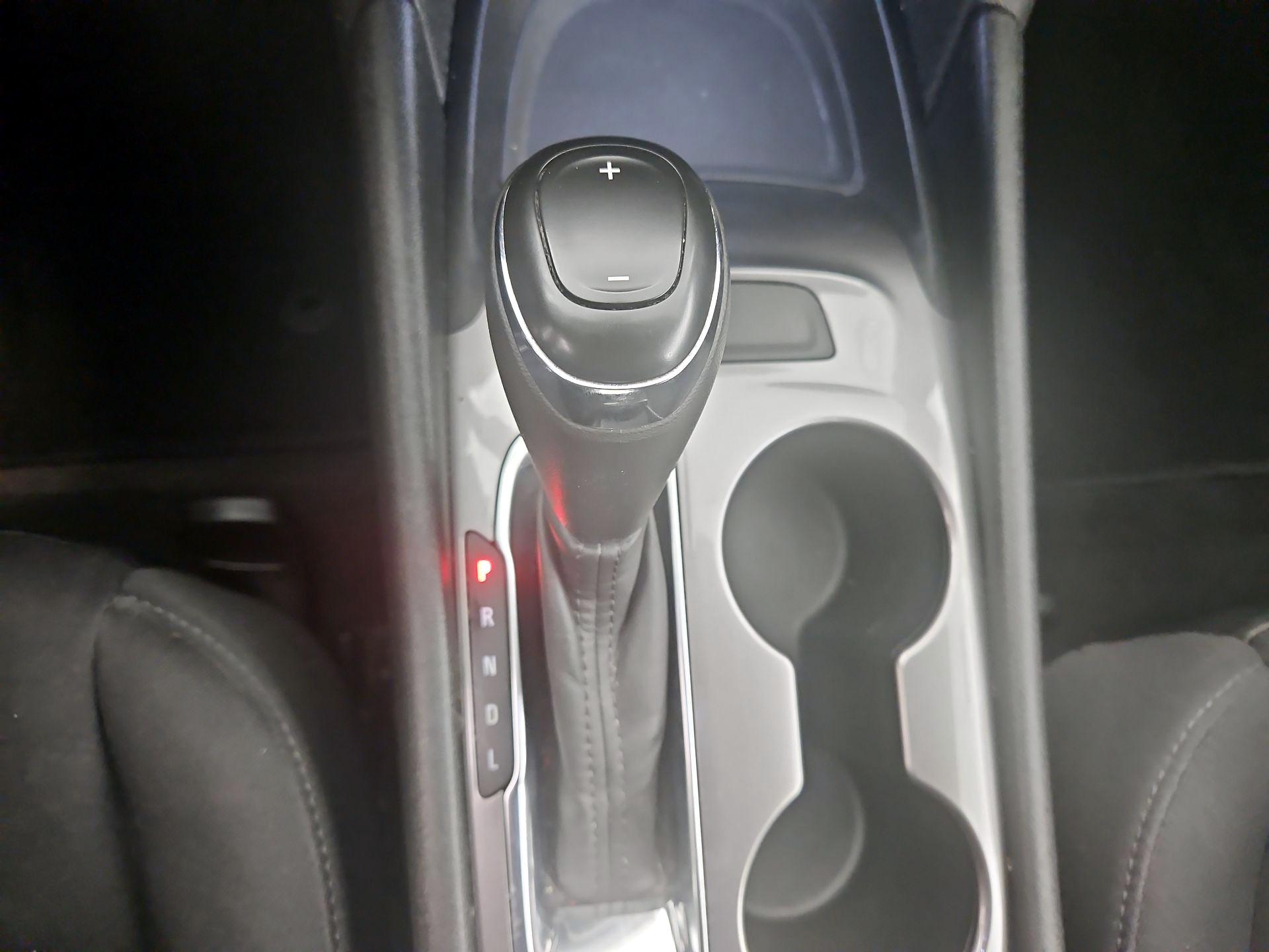 Thumbnail: 2020 Chevrolet Malibu - 17