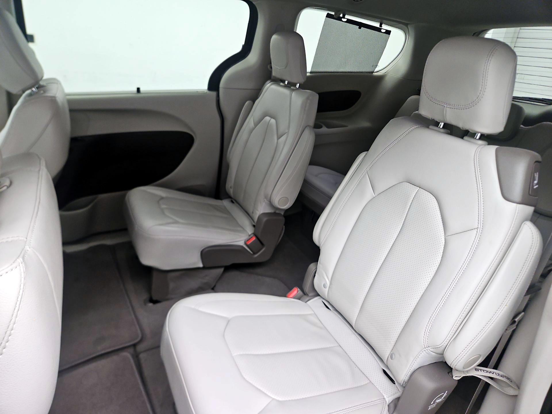 Thumbnail: 2020 Chrysler Pacifica - 18