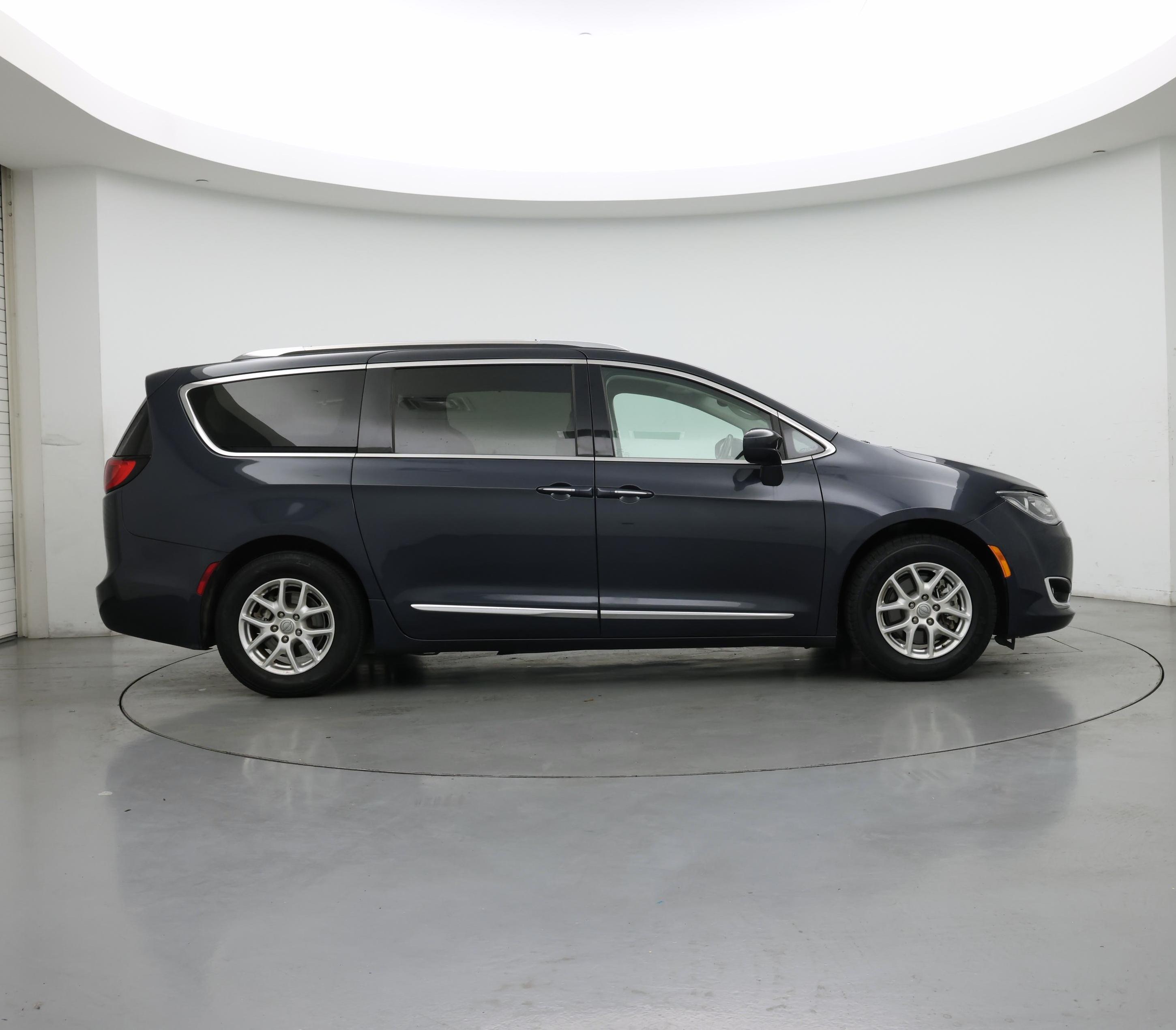 Thumbnail: 2020 Chrysler Pacifica - 7