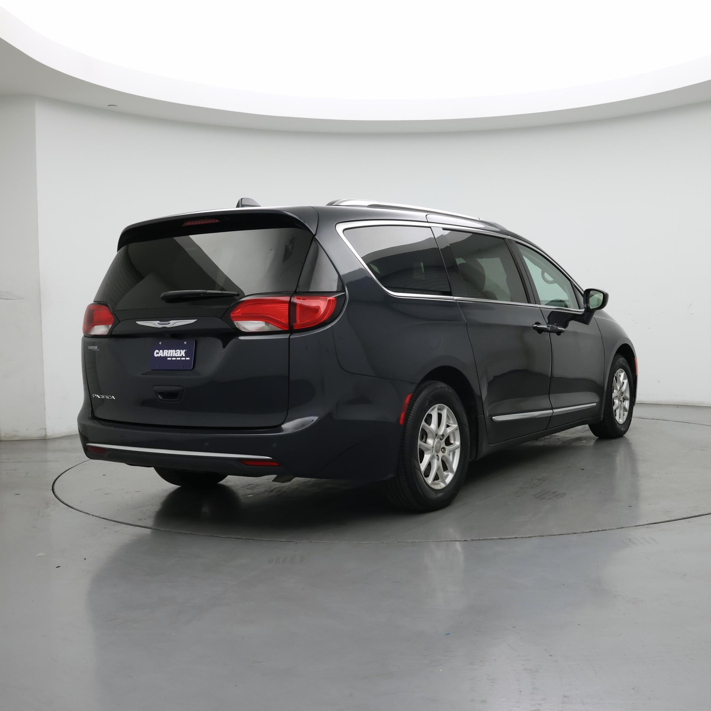 Thumbnail: 2020 Chrysler Pacifica - 8