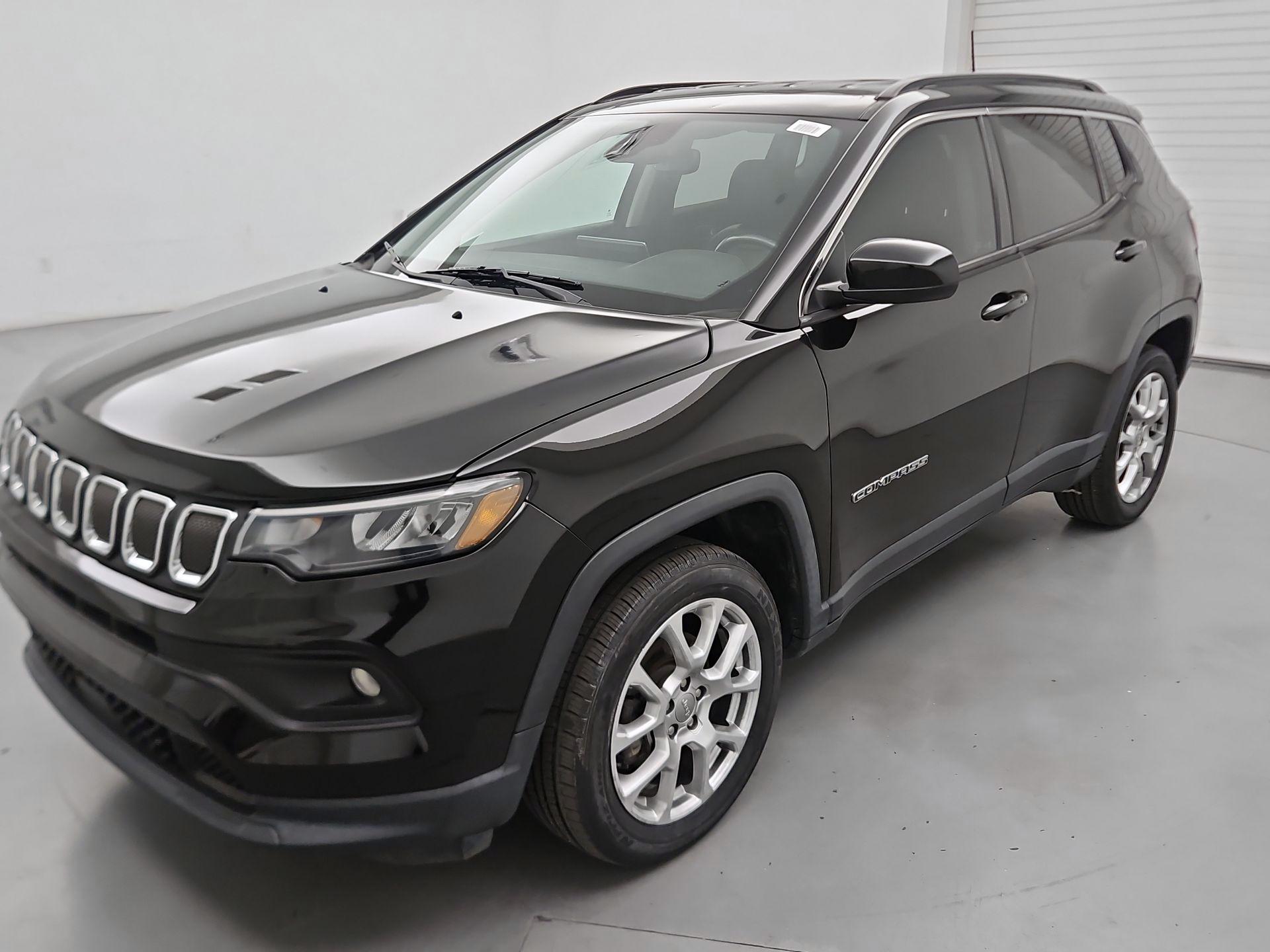 Thumbnail: 2022 Jeep Compass - 3