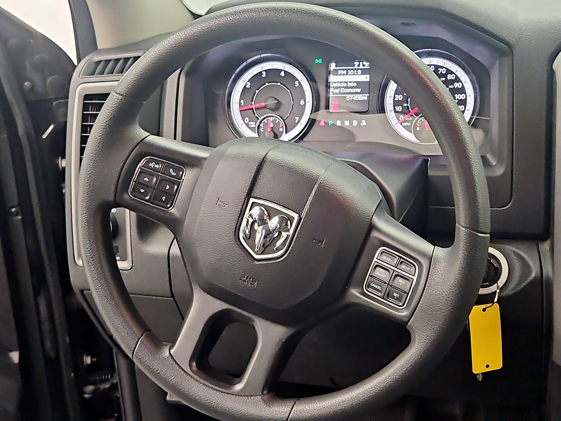 Thumbnail: 2021 RAM 1500 Classic - 10