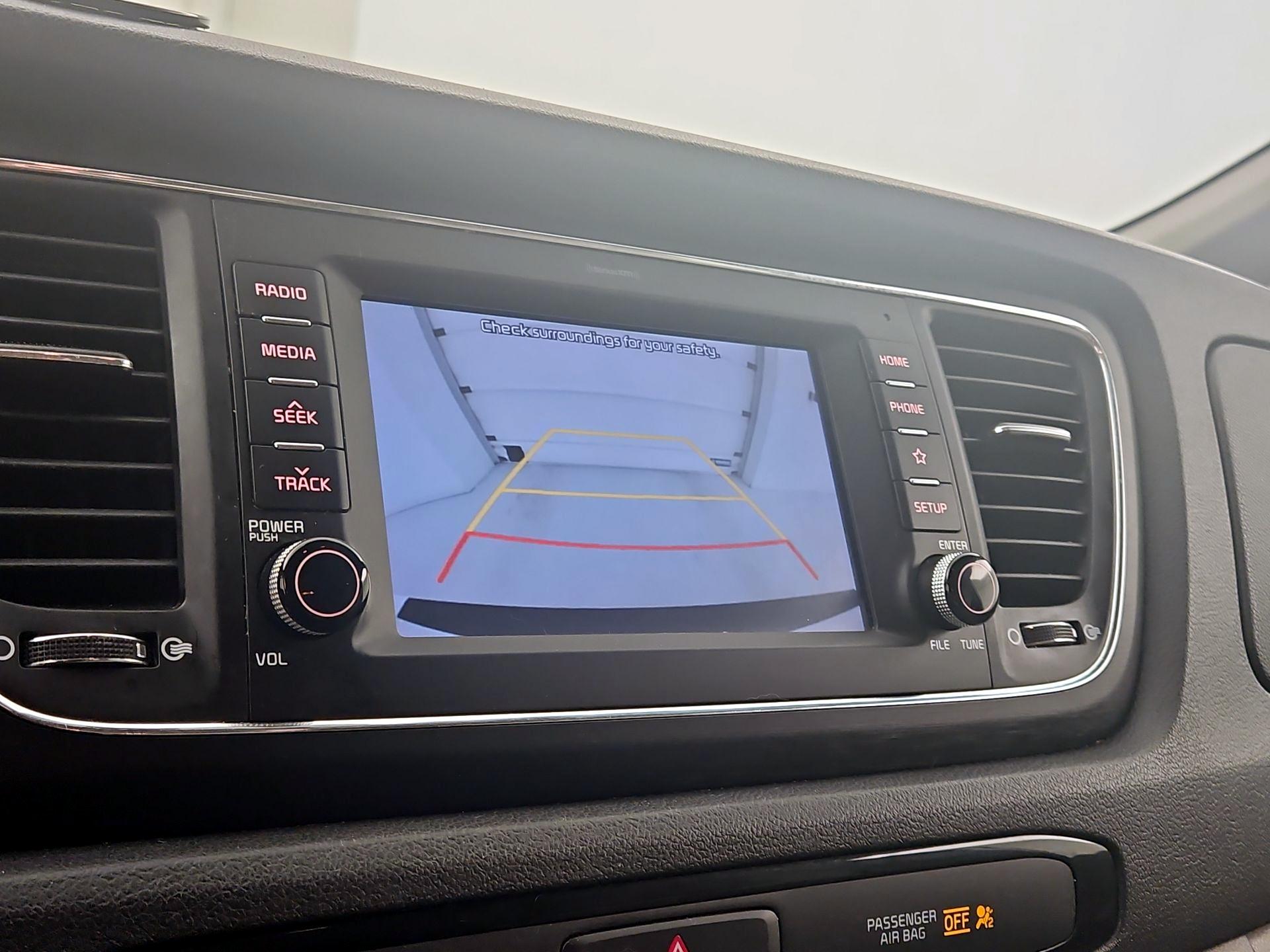 Thumbnail: 2020 Kia Sedona - 14