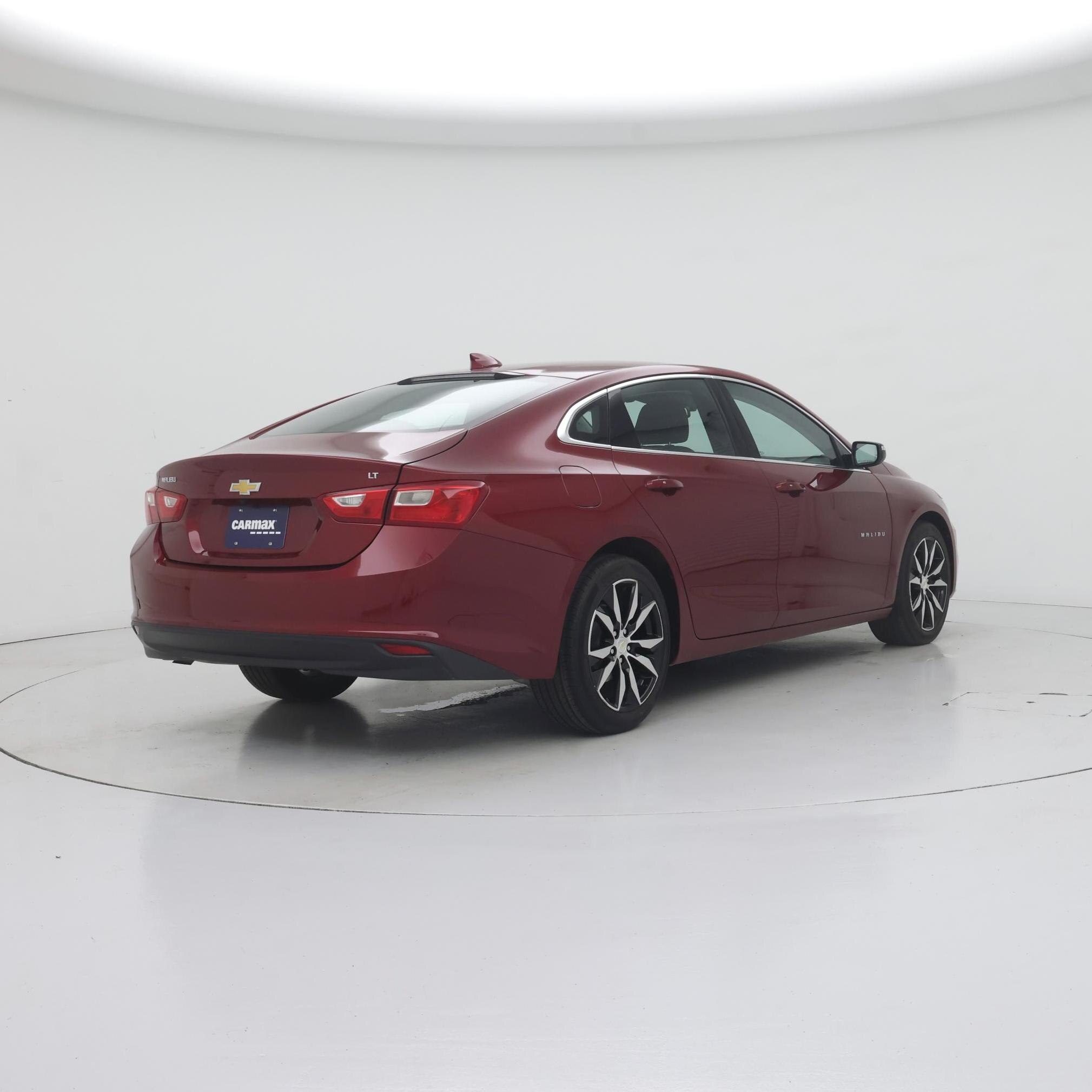 Thumbnail: 2018 Chevrolet Malibu - 8