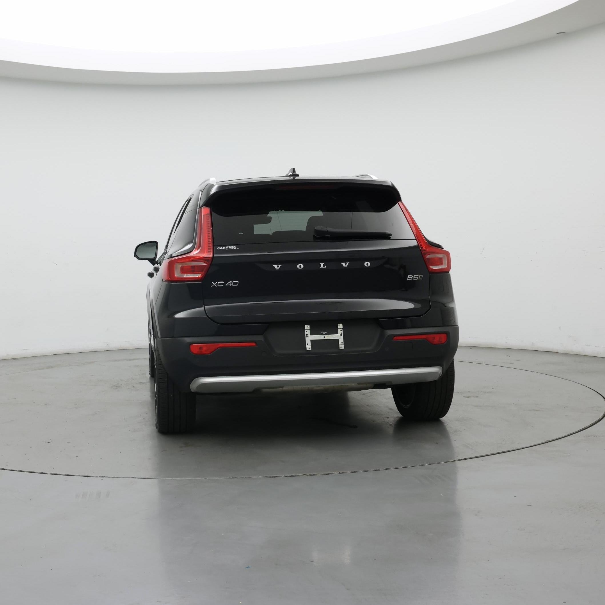 Thumbnail: 2023 Volvo XC40 - 6