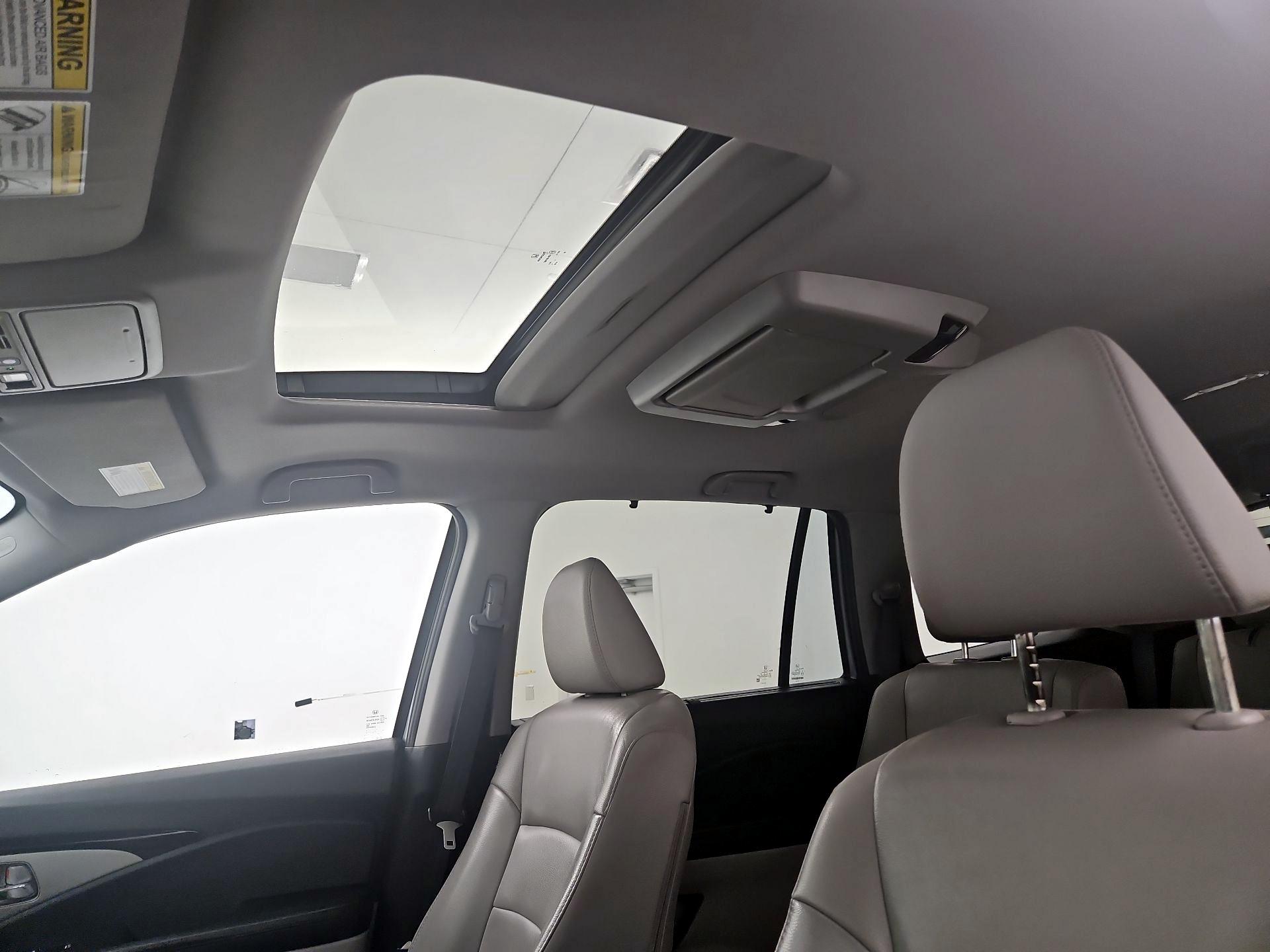 Thumbnail: 2020 Honda Pilot - 19