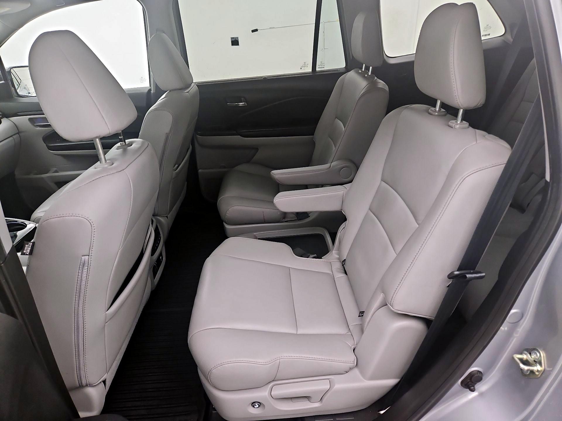 Thumbnail: 2020 Honda Pilot - 20