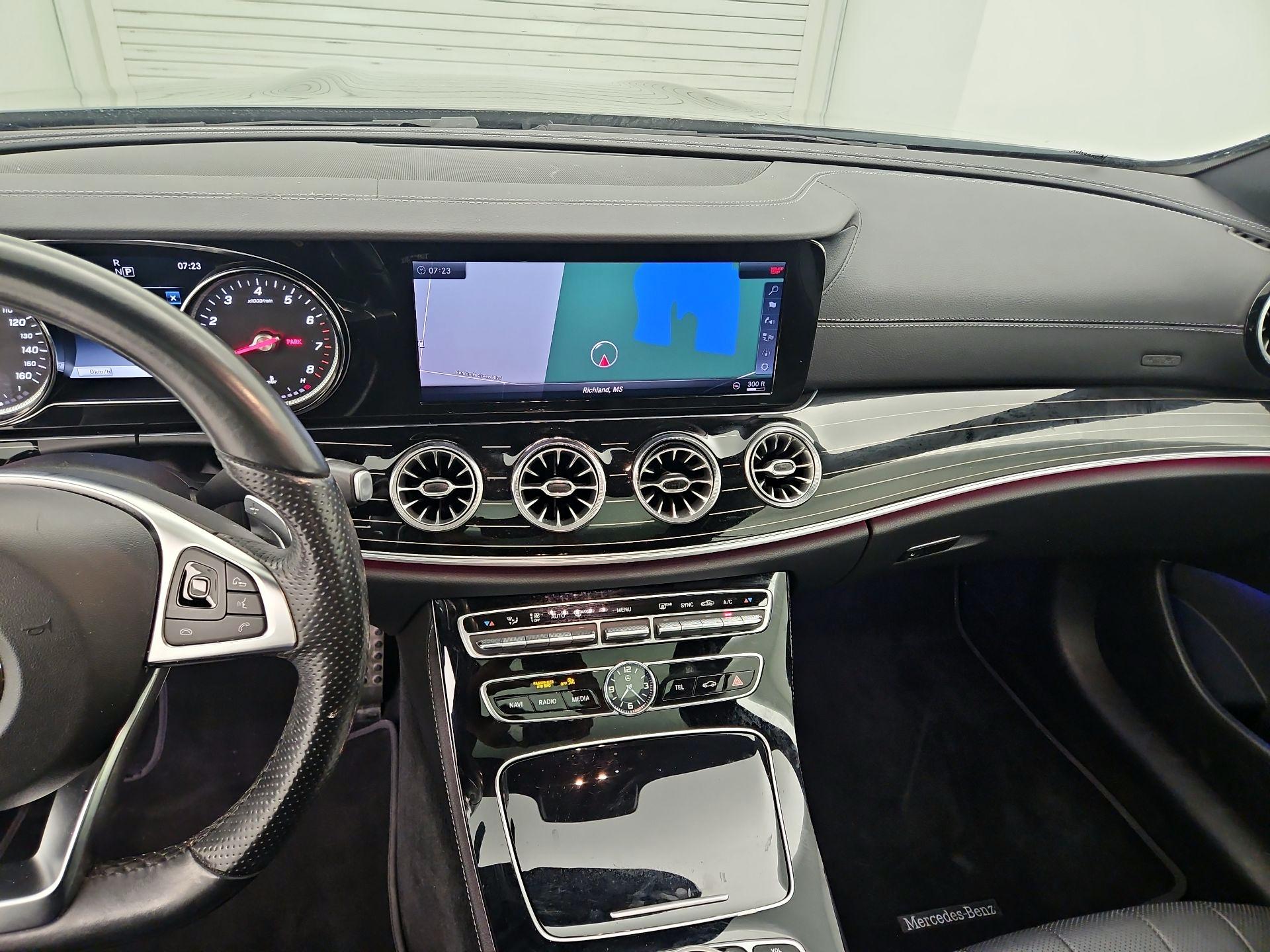 Thumbnail: 2018 Mercedes-Benz E-Class - 9