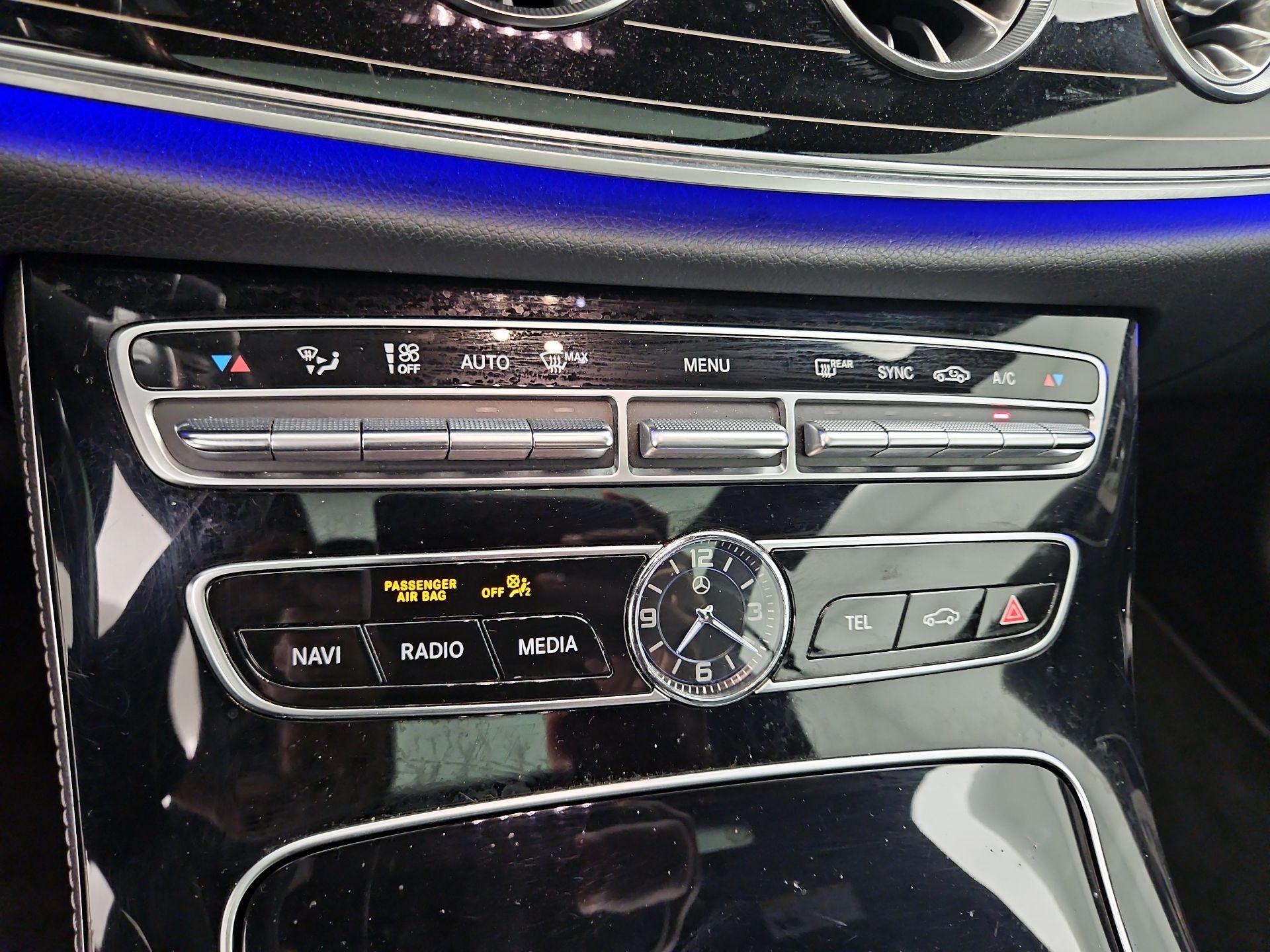 Thumbnail: 2018 Mercedes-Benz E-Class - 17