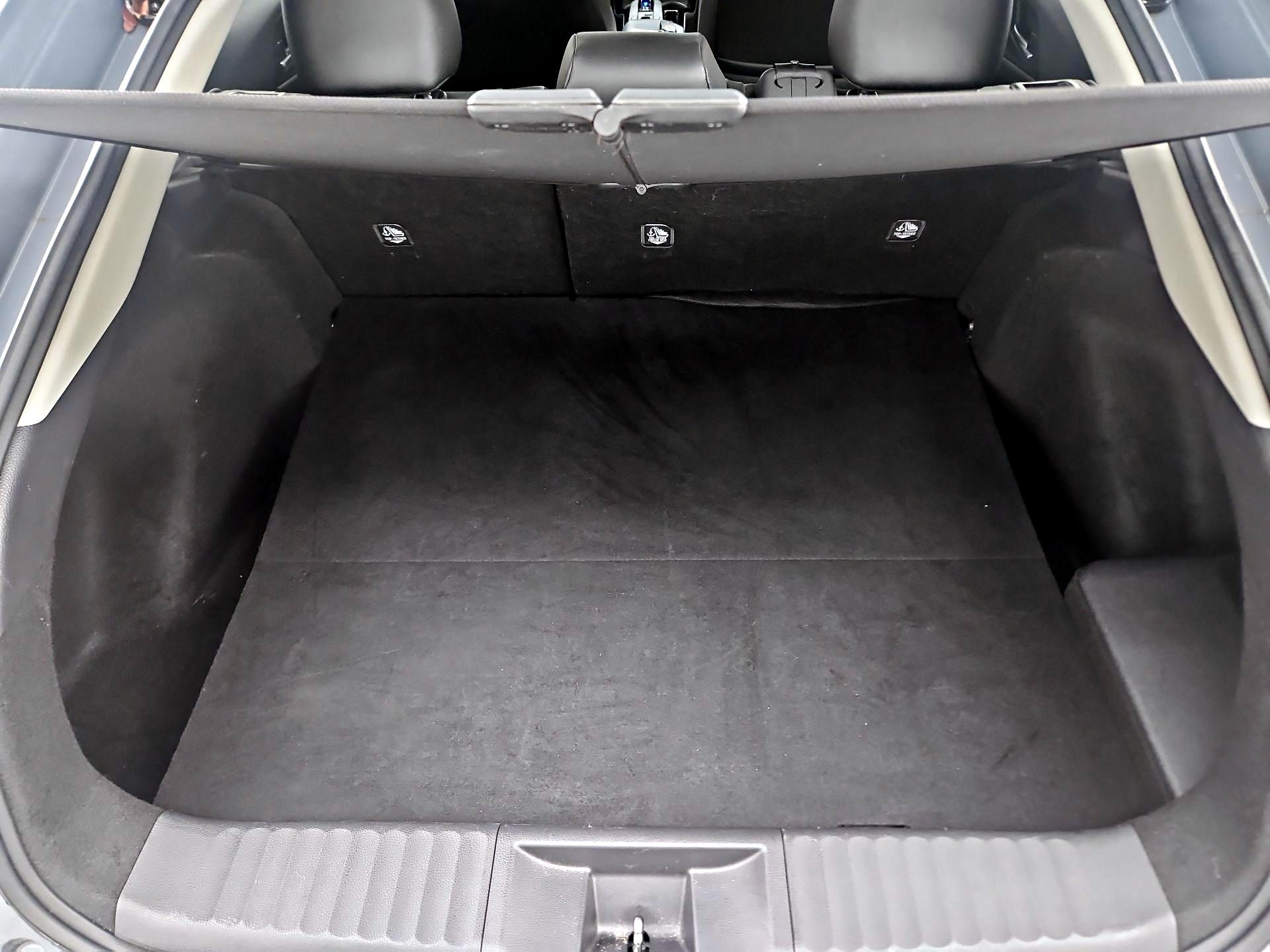 Thumbnail: 2024 Toyota Prius - 19