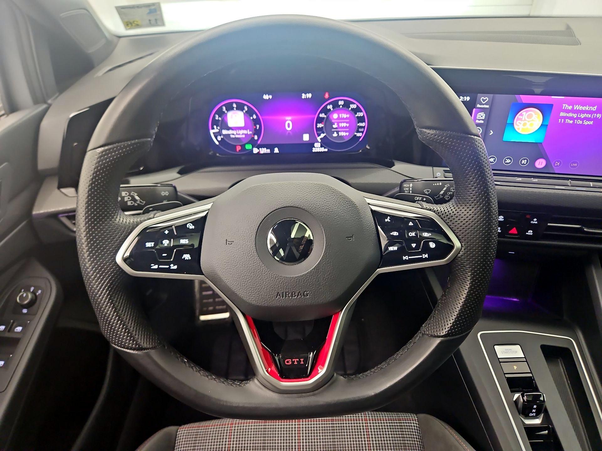 Thumbnail: 2022 Volkswagen Golf - 10