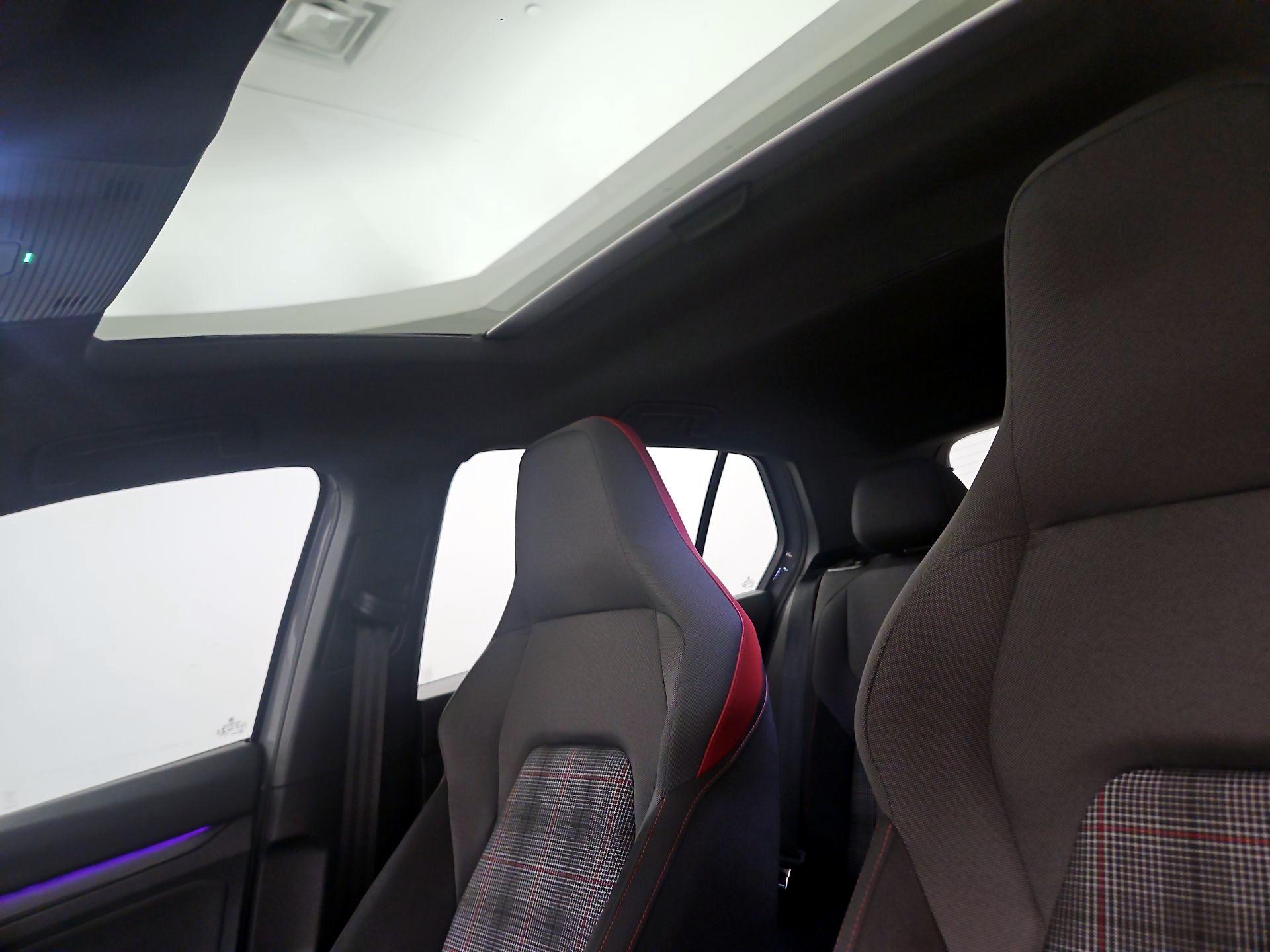 Thumbnail: 2022 Volkswagen Golf - 18