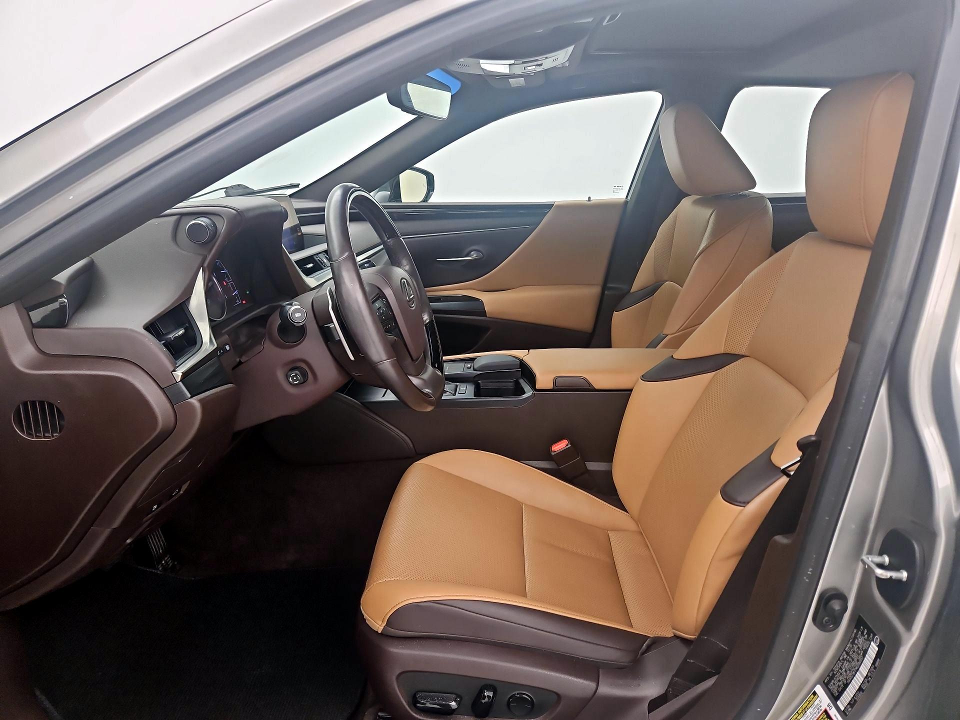 Thumbnail: 2021 Lexus ES - 11