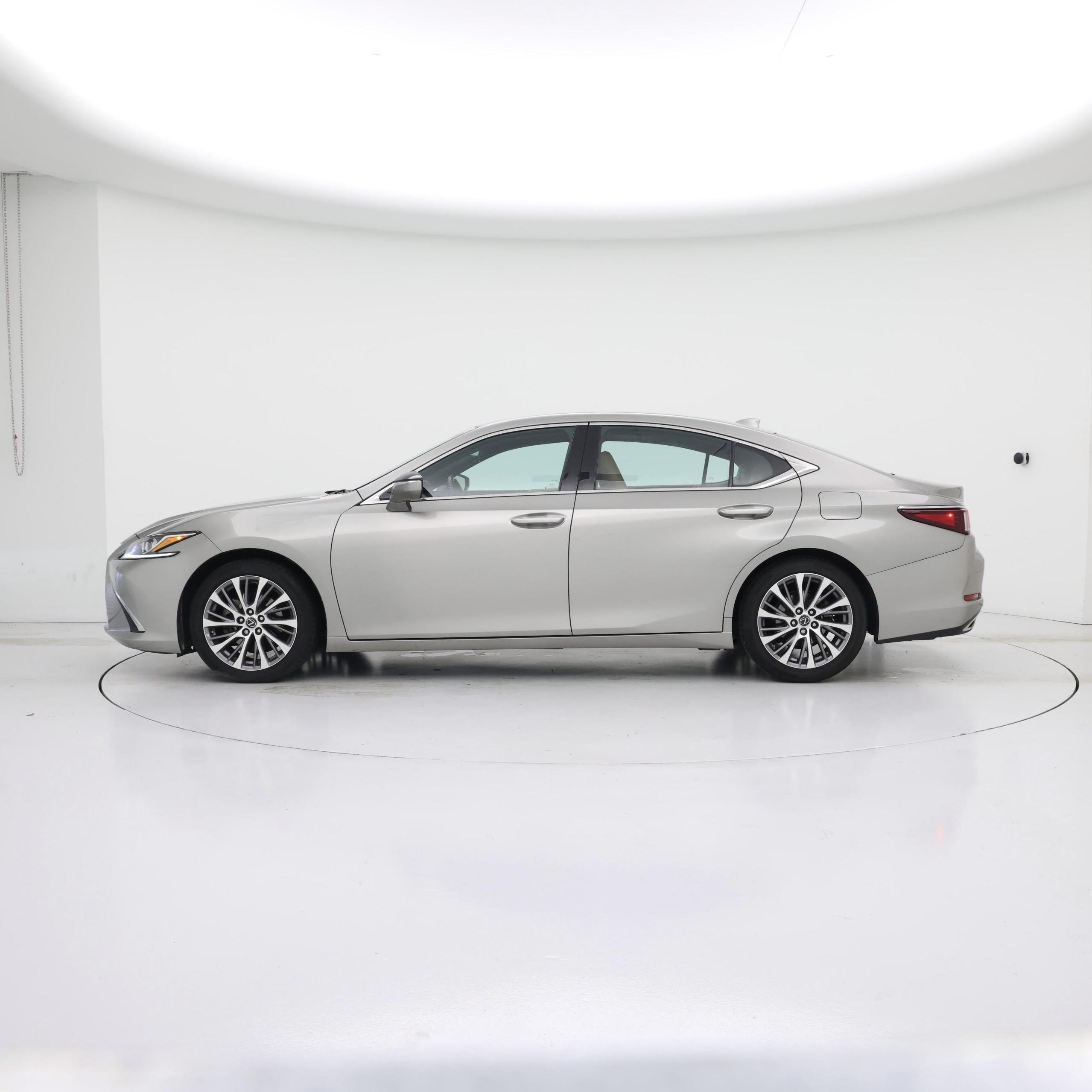 Thumbnail: 2021 Lexus ES - 3