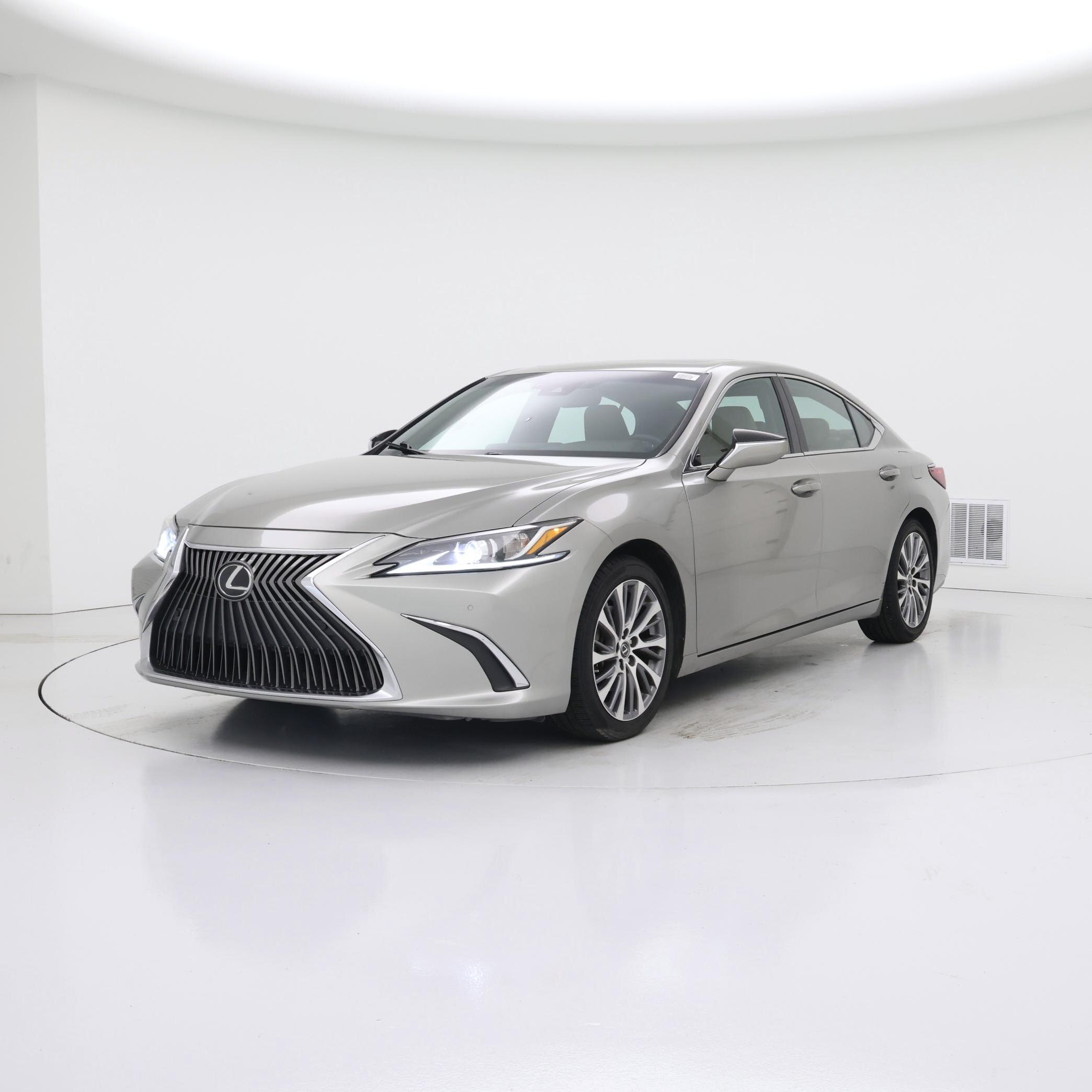 Thumbnail: 2021 Lexus ES - 4