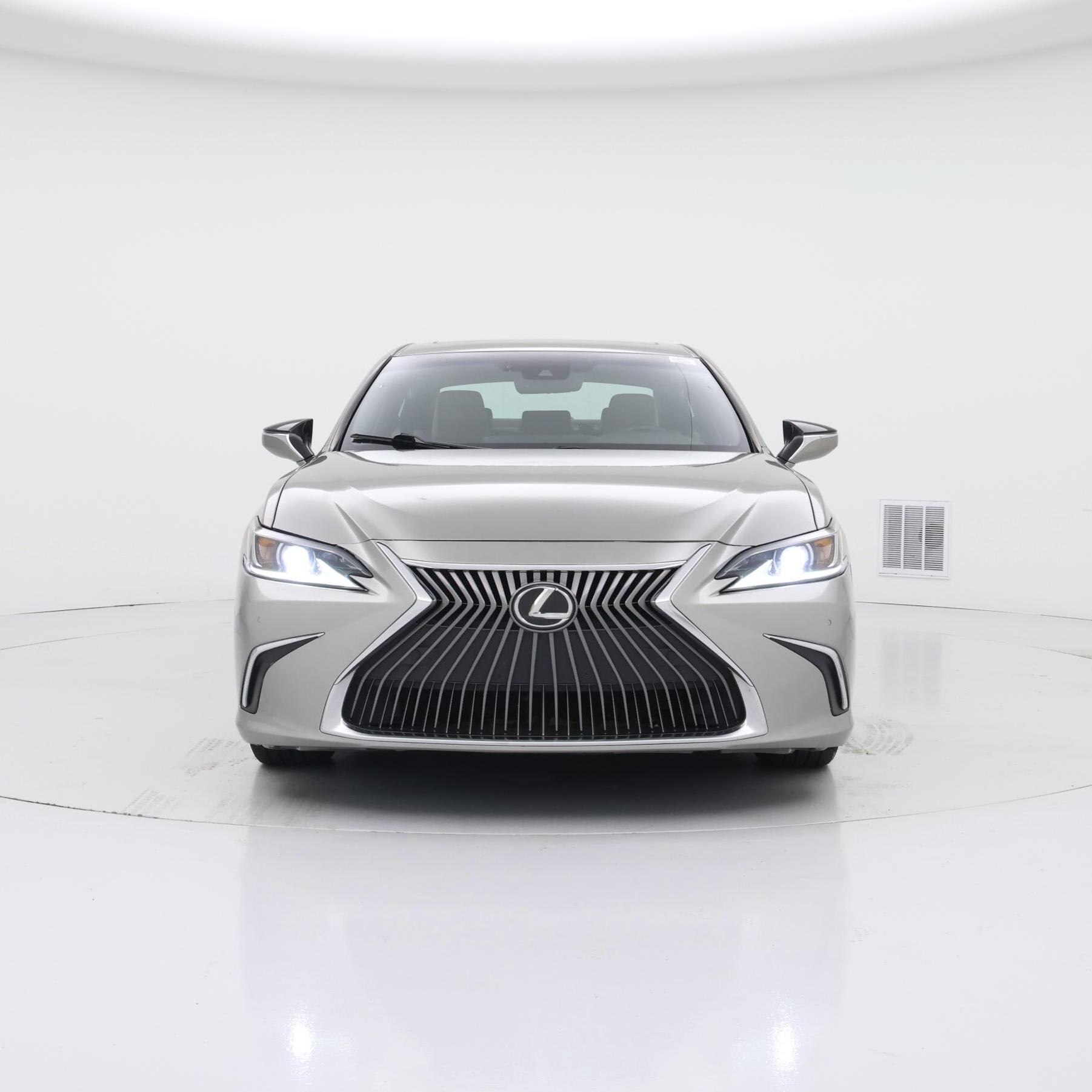 Thumbnail: 2021 Lexus ES - 5