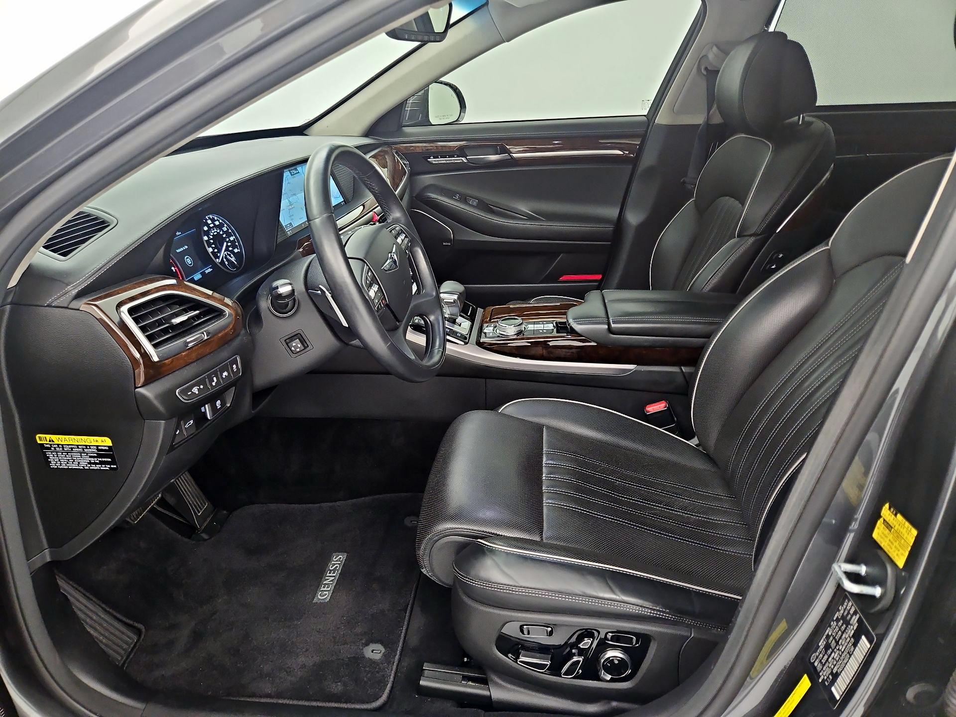 Thumbnail: 2017 Genesis G90 - 11