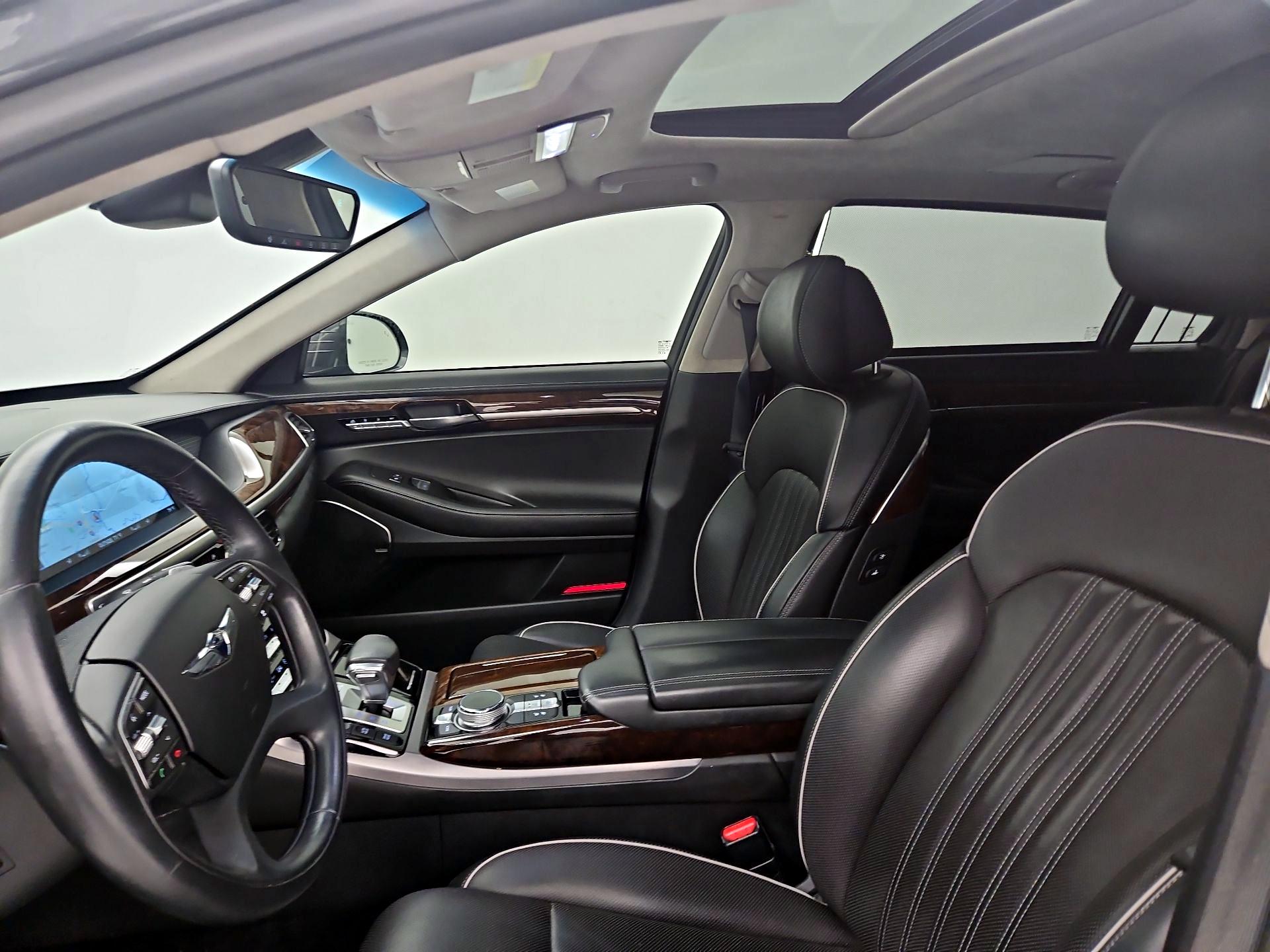 Thumbnail: 2017 Genesis G90 - 20