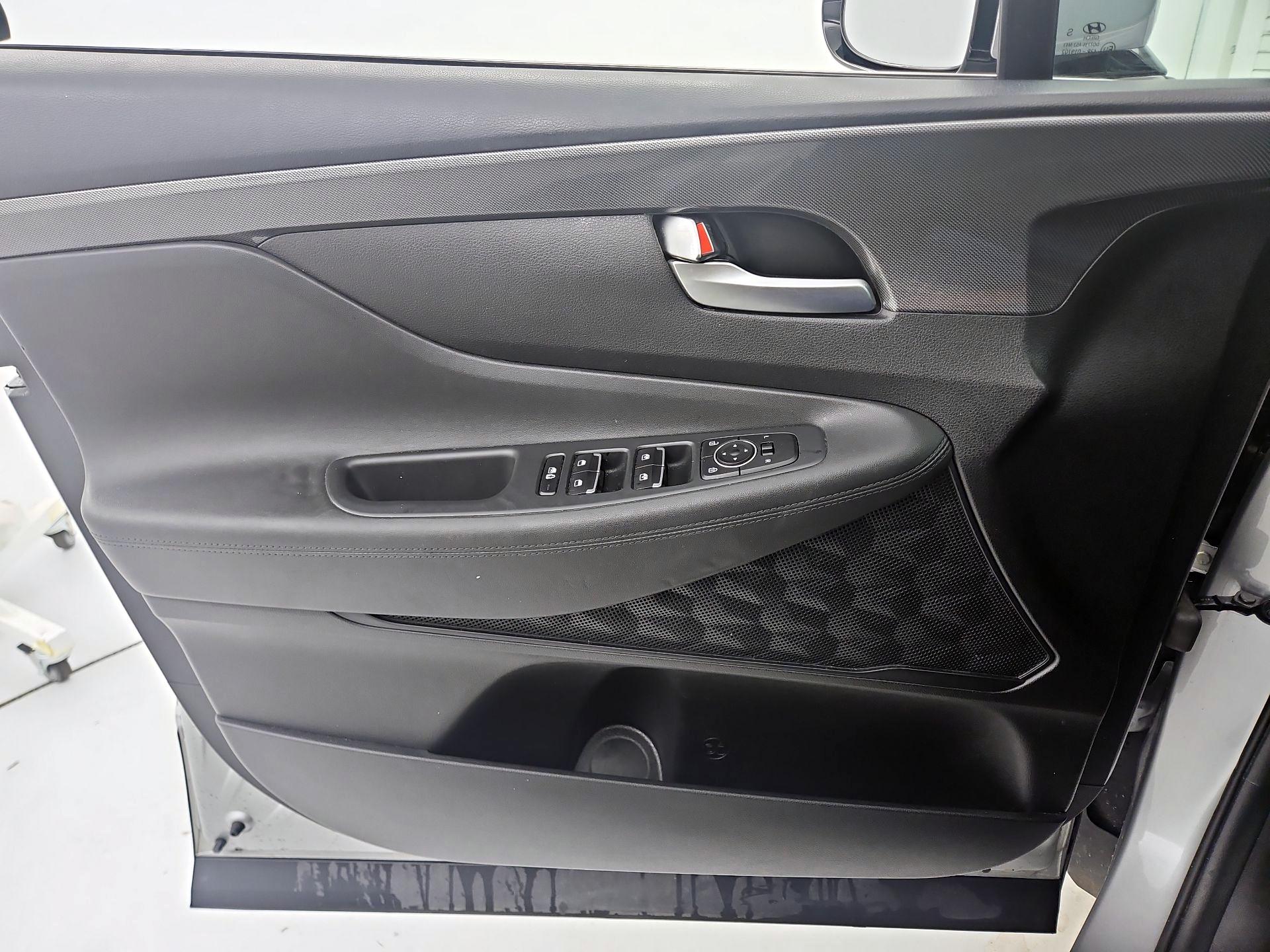 Thumbnail: 2023 Hyundai Santa Fe - 12