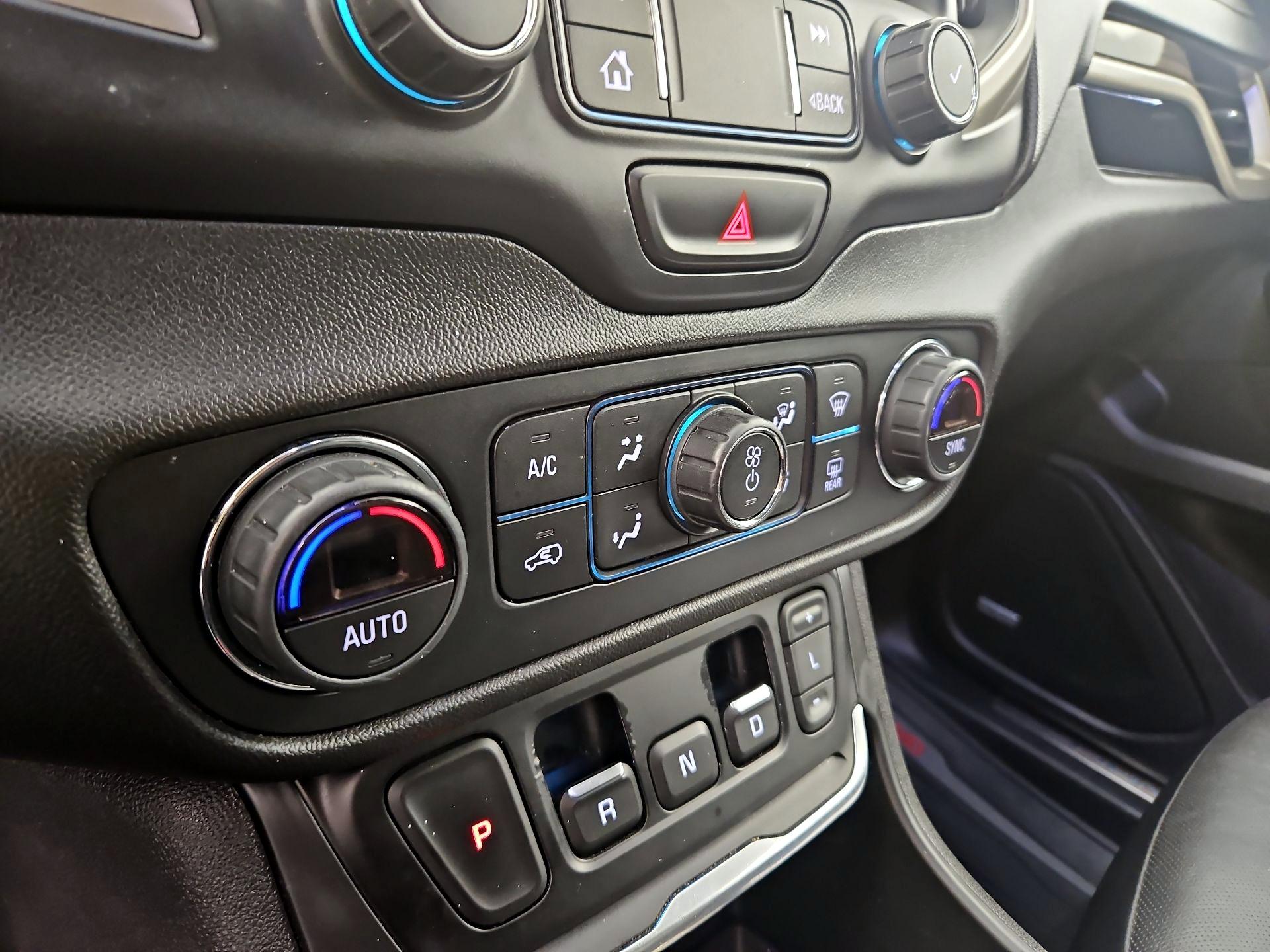 Thumbnail: 2020 GMC Terrain - 14