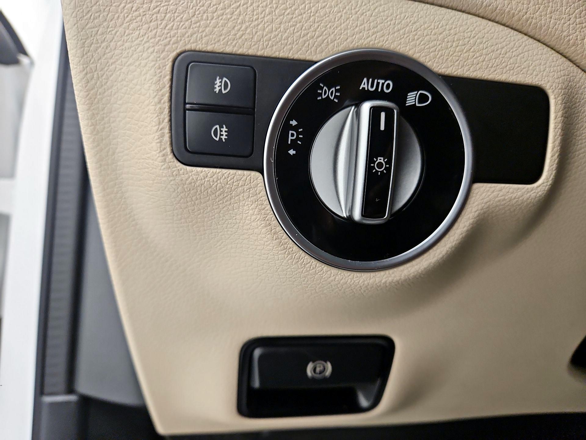 Thumbnail: 2020 Mercedes-Benz GLA - 13