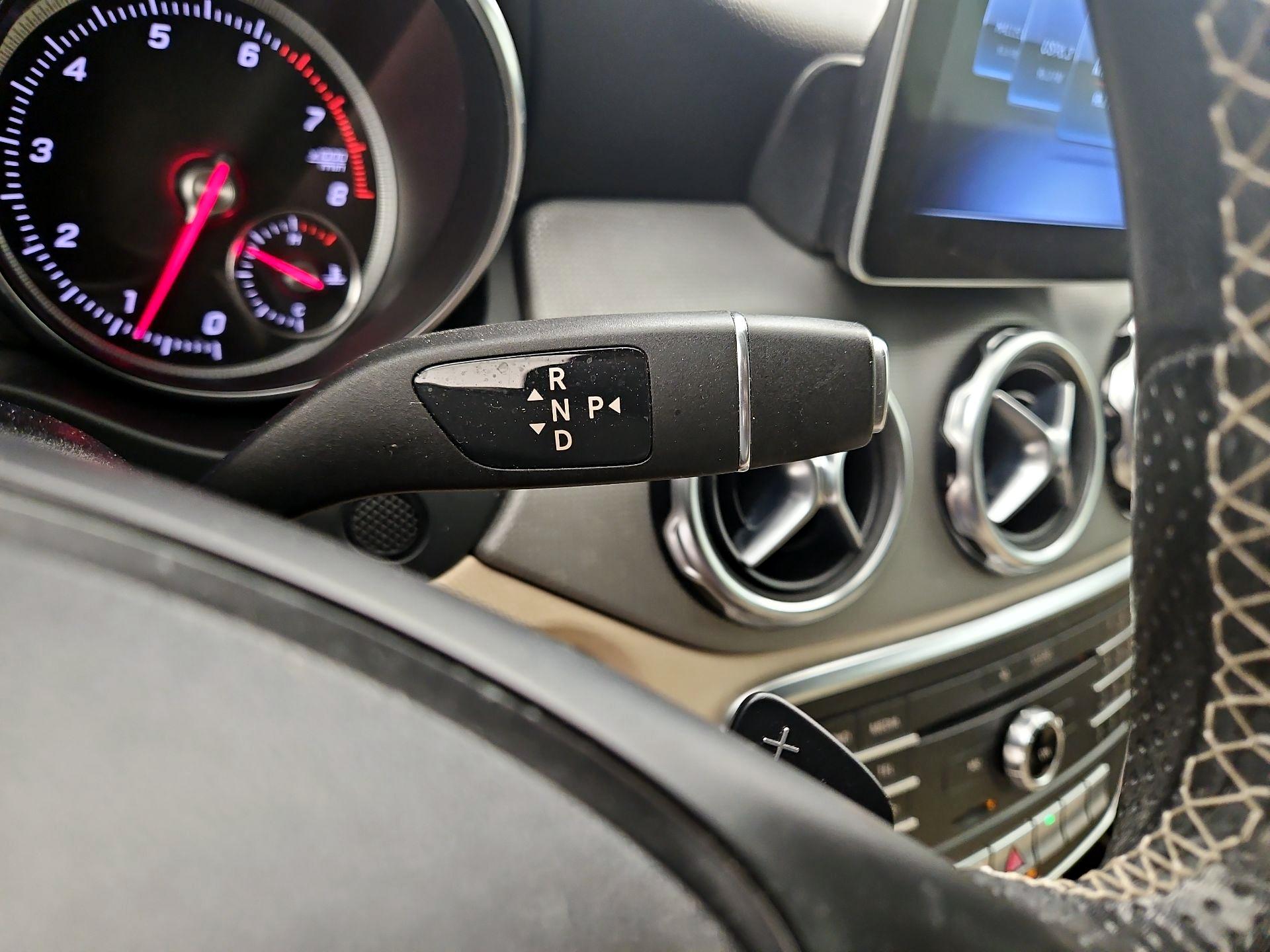 Thumbnail: 2020 Mercedes-Benz GLA - 17