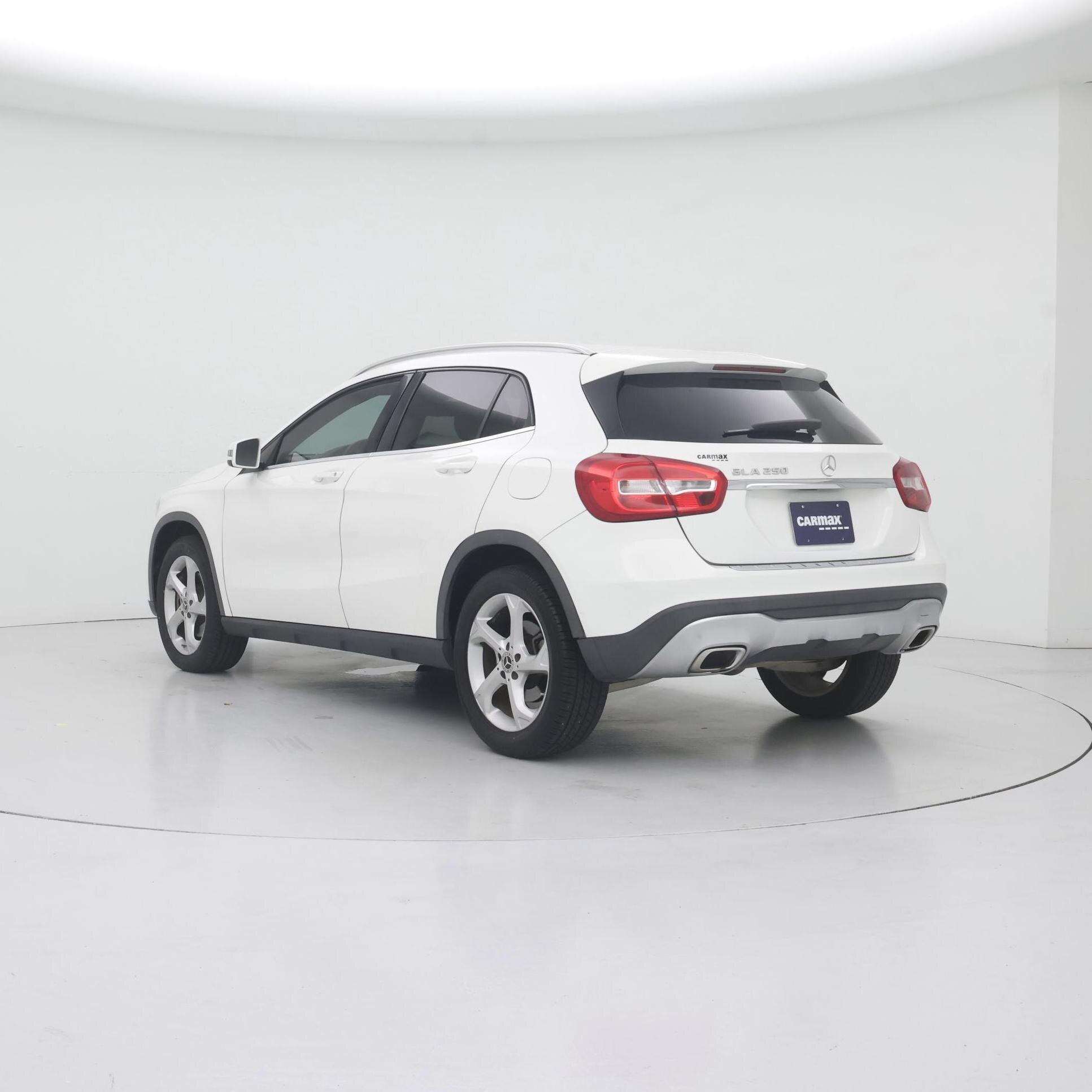 Thumbnail: 2020 Mercedes-Benz GLA - 2