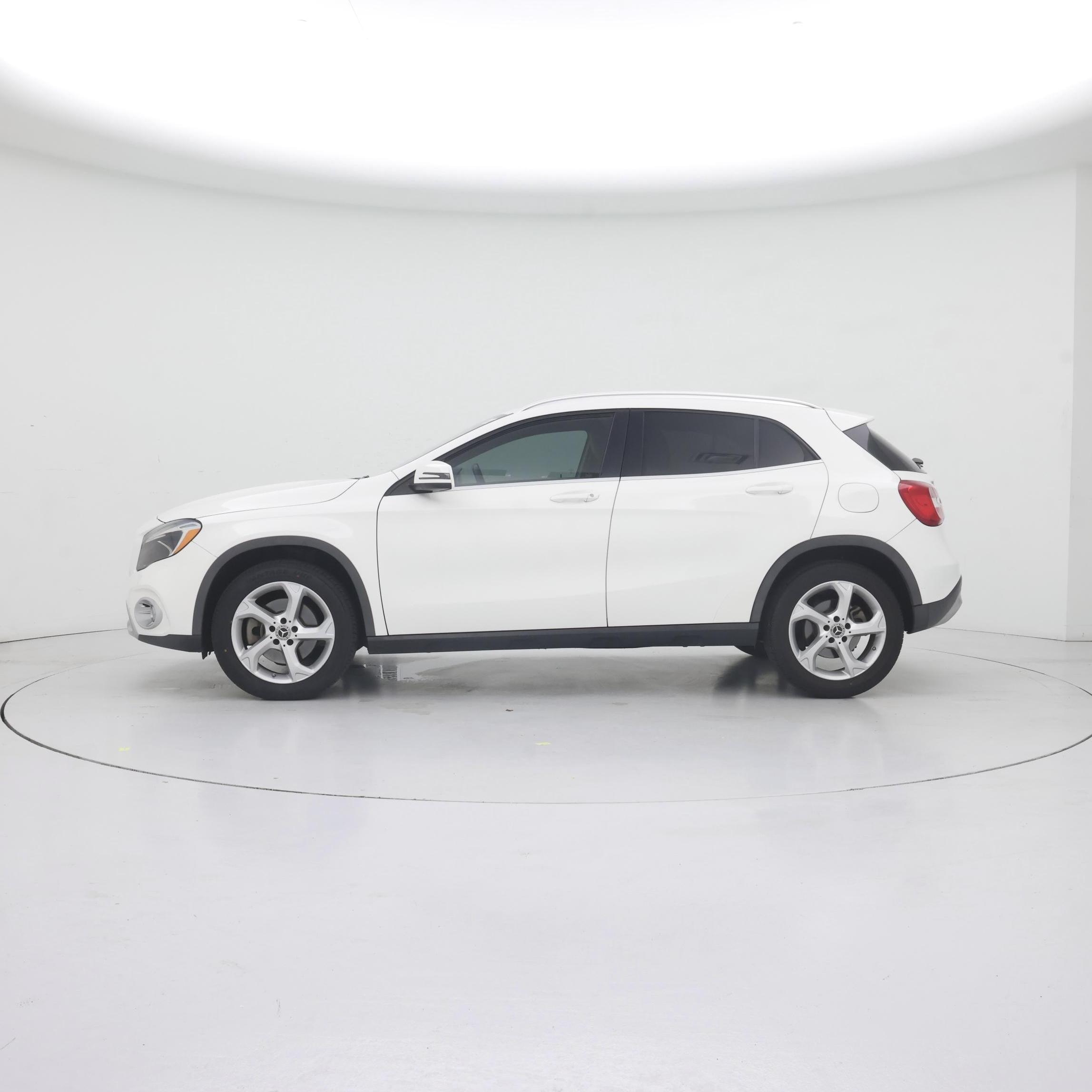 Thumbnail: 2020 Mercedes-Benz GLA - 3