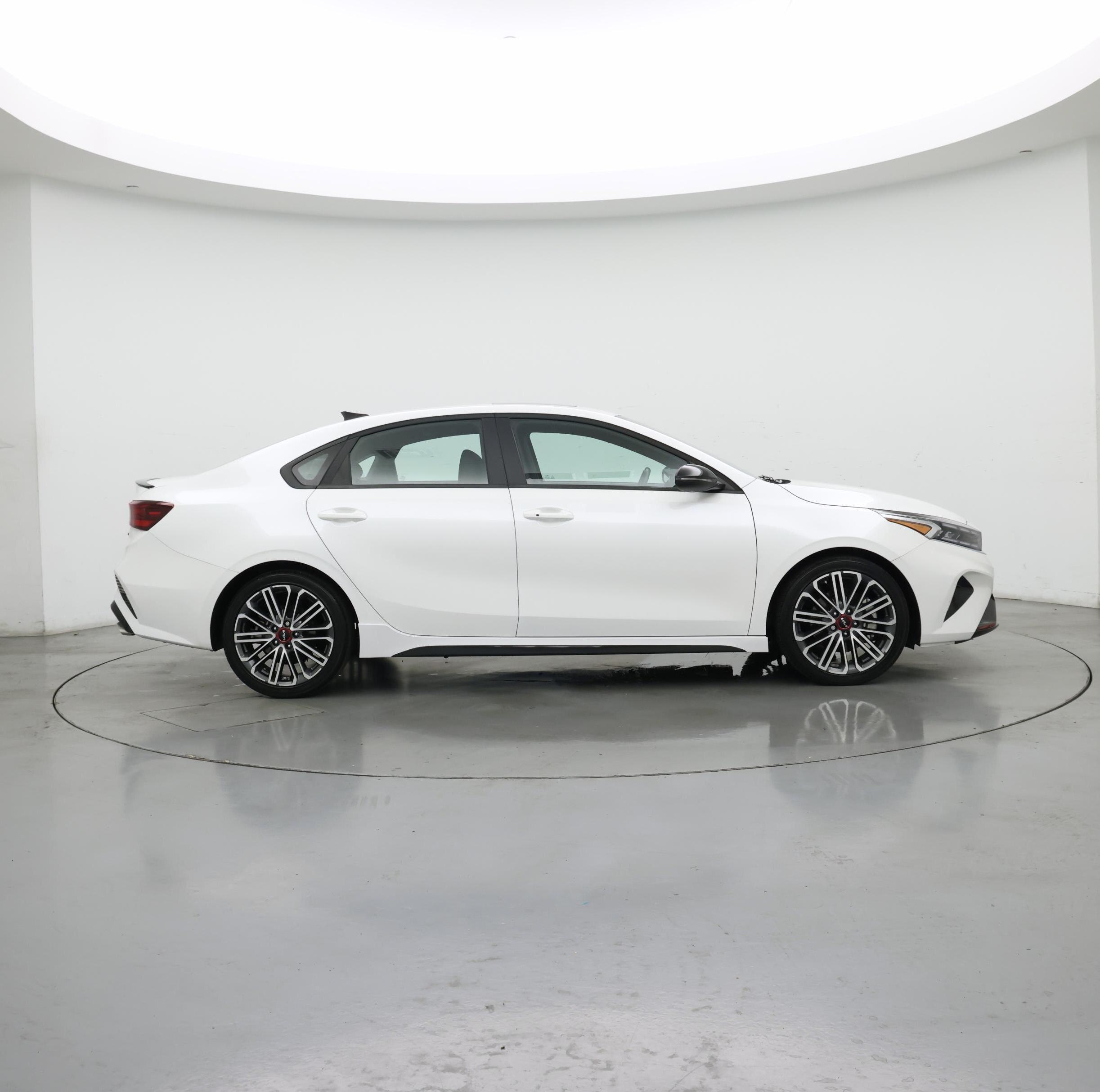 Thumbnail: 2024 Kia Forte - 7