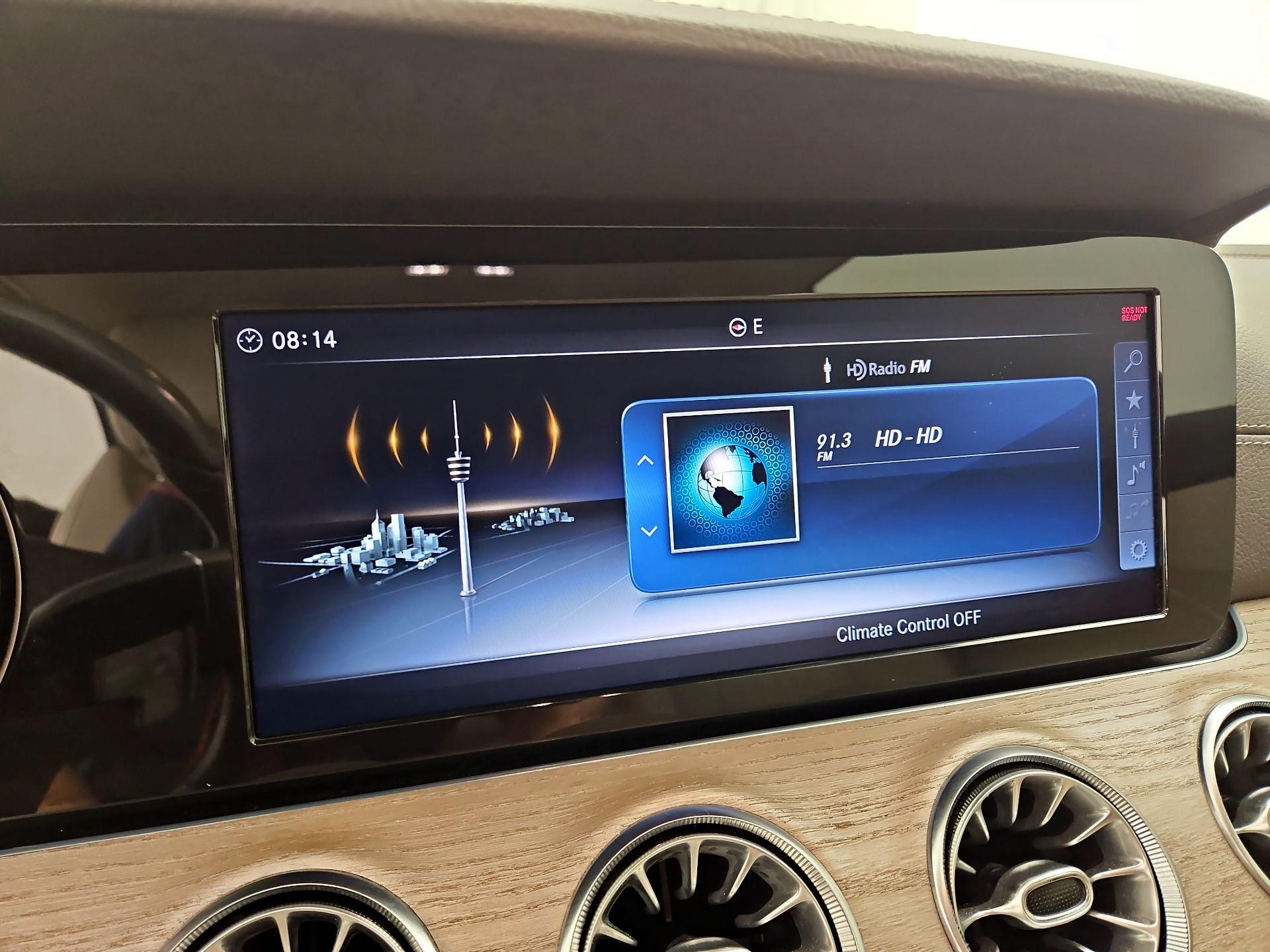 Thumbnail: 2018 Mercedes-Benz E-Class - 16