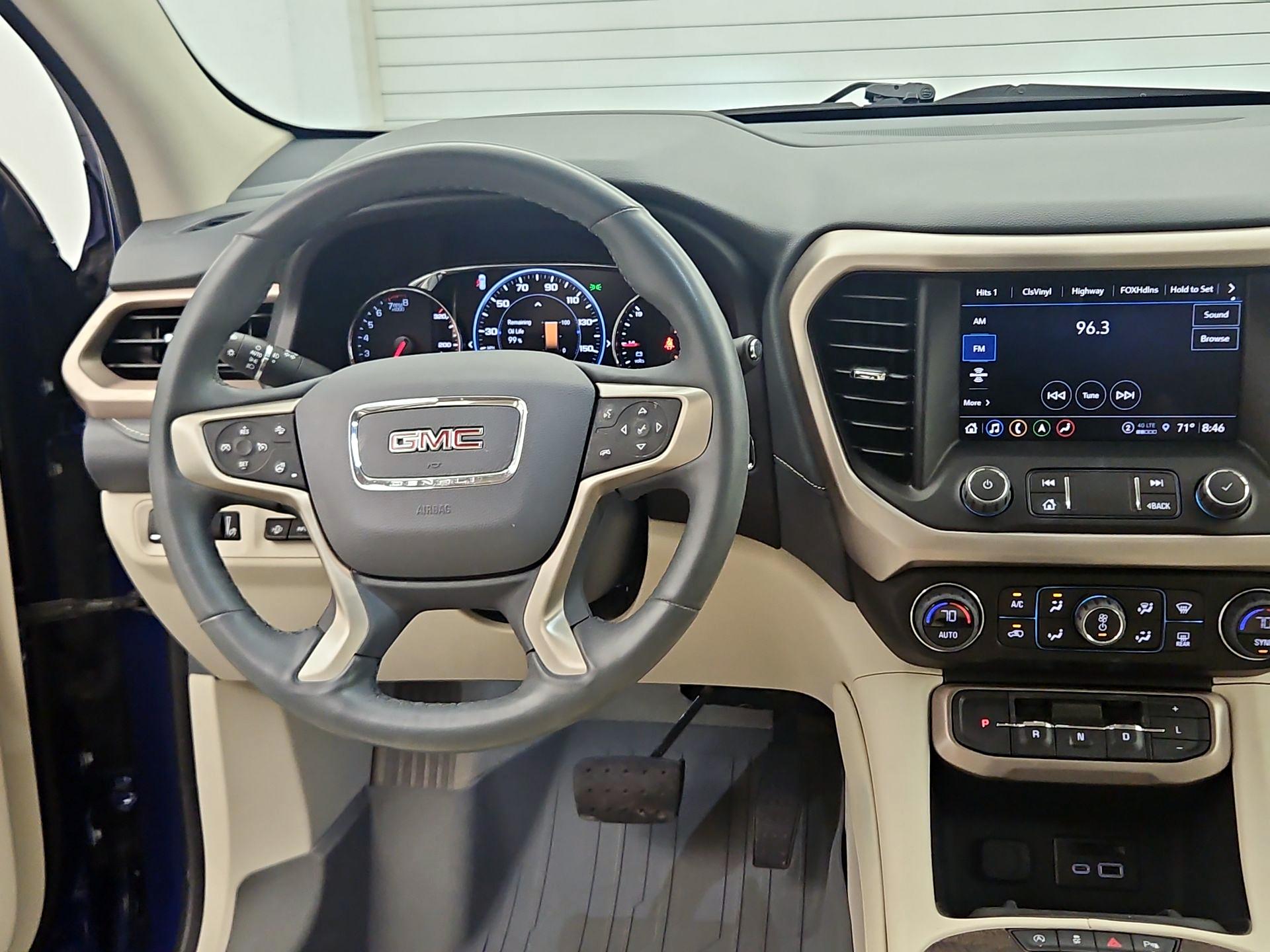 Thumbnail: 2023 GMC Acadia - 10