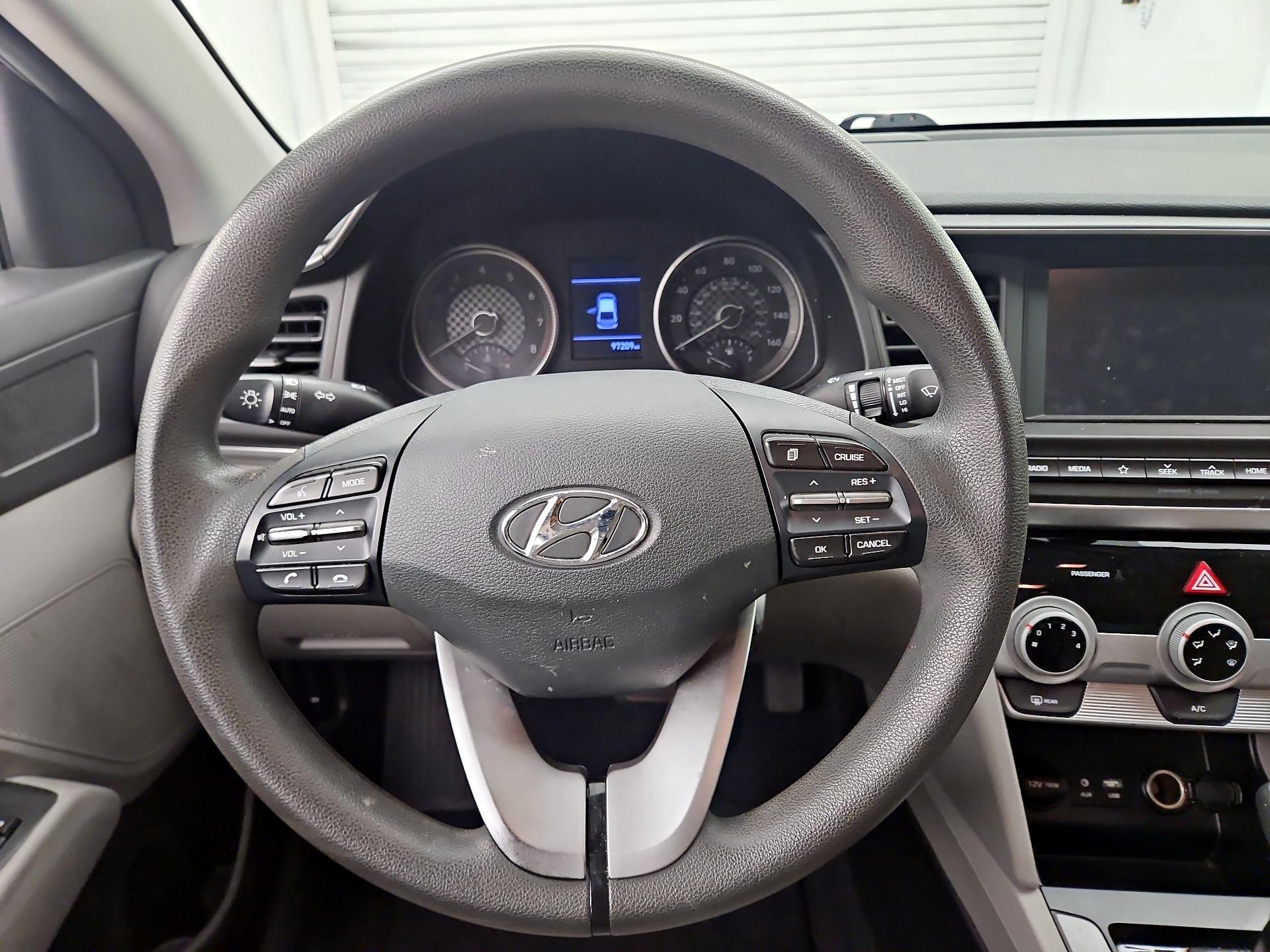 Thumbnail: 2019 Hyundai Elantra - 10